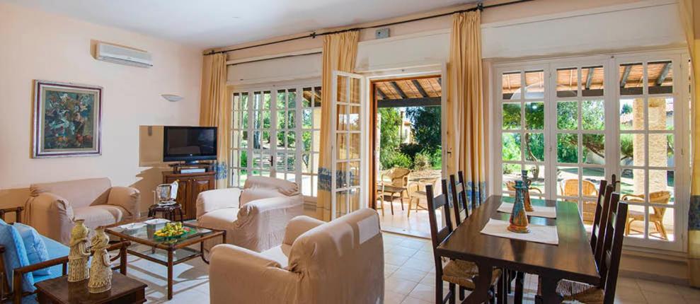 Villa con 4 Camere da Letto