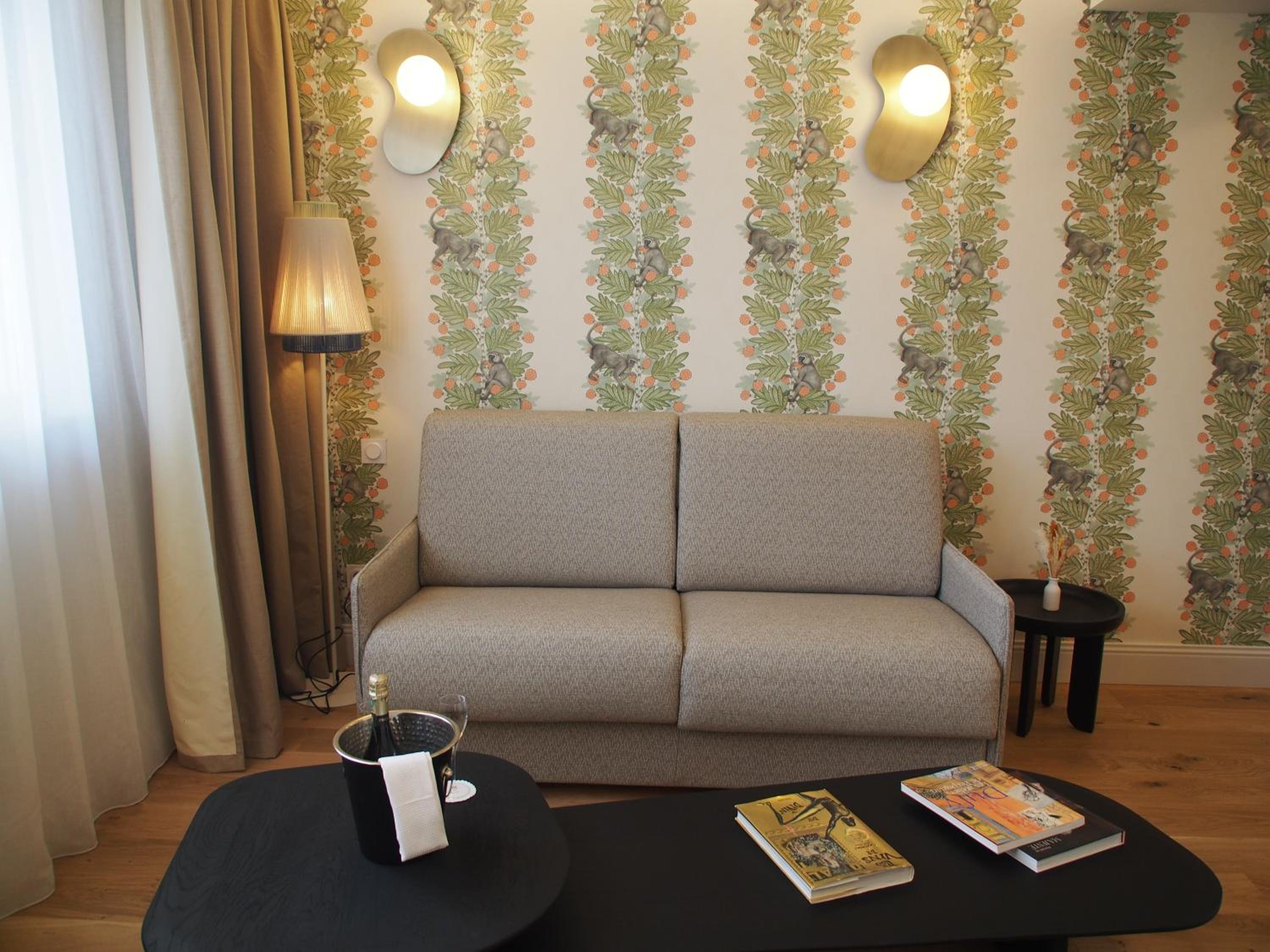 Superior Suite - Photo 4