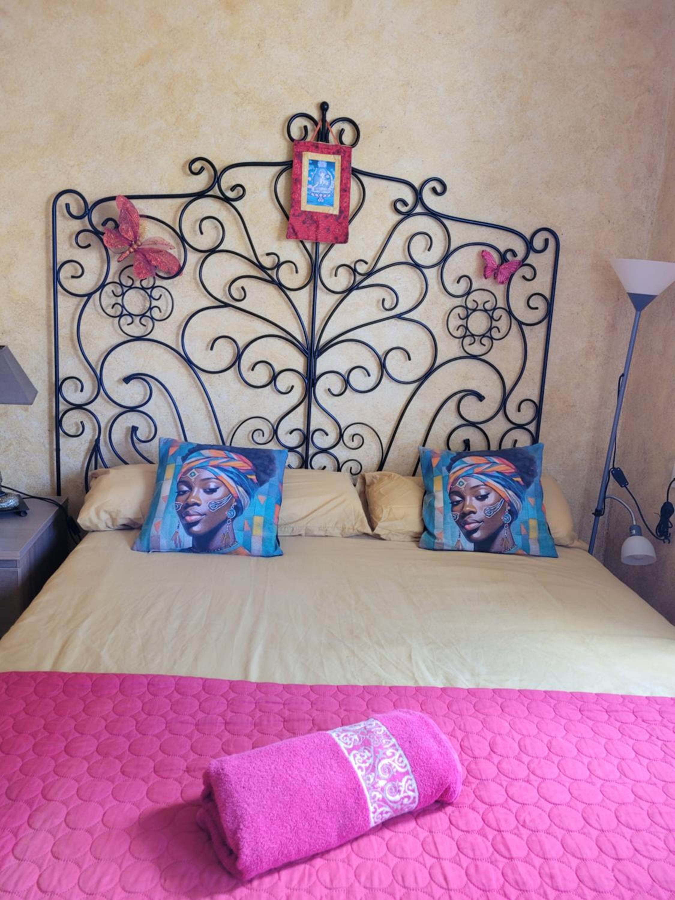 Studio Double Bed – Sea Views – “Casita 2”