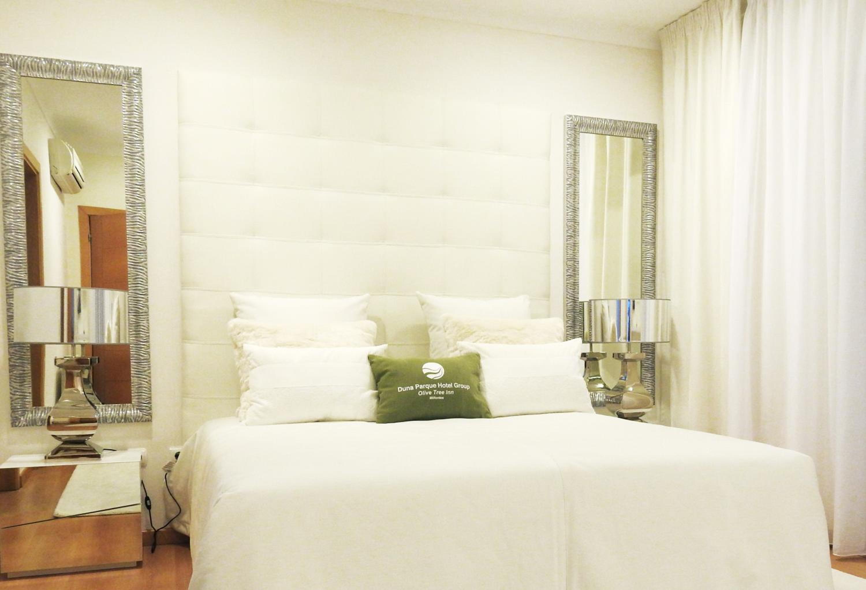 Suite with Spa Bath - Photo 4