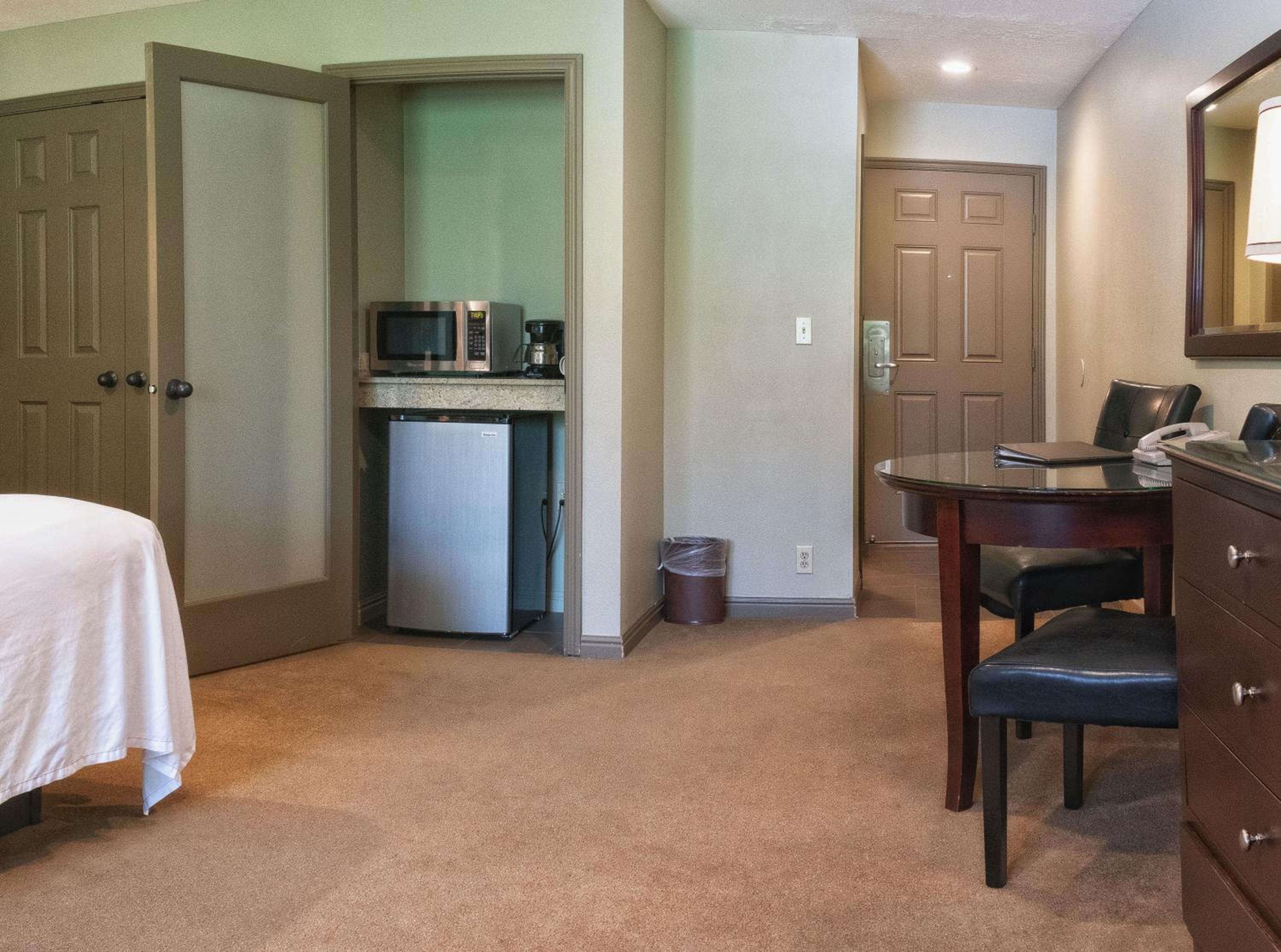 Standard Queen Room photo 1