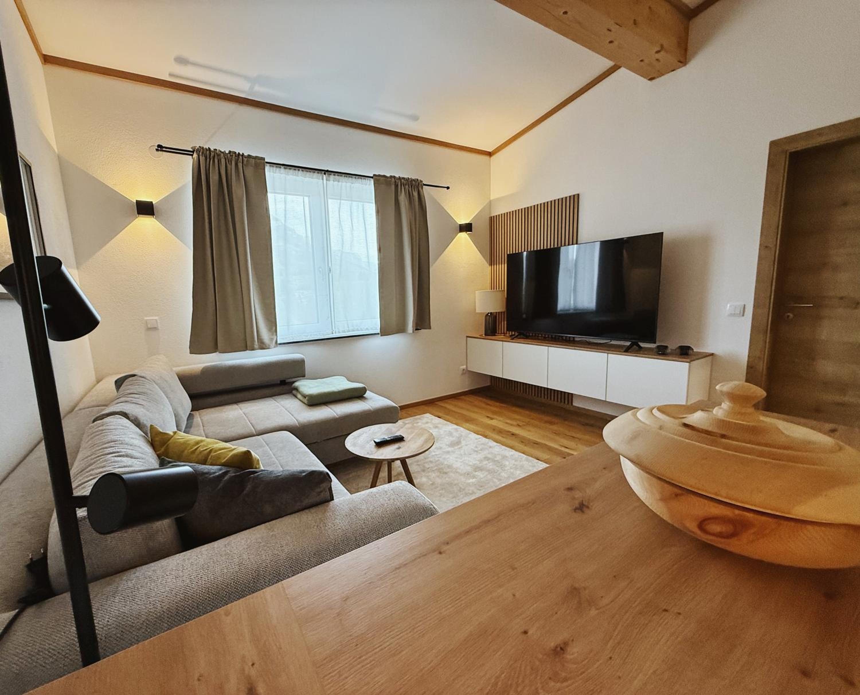 One-Bedroom Apartment photo 3