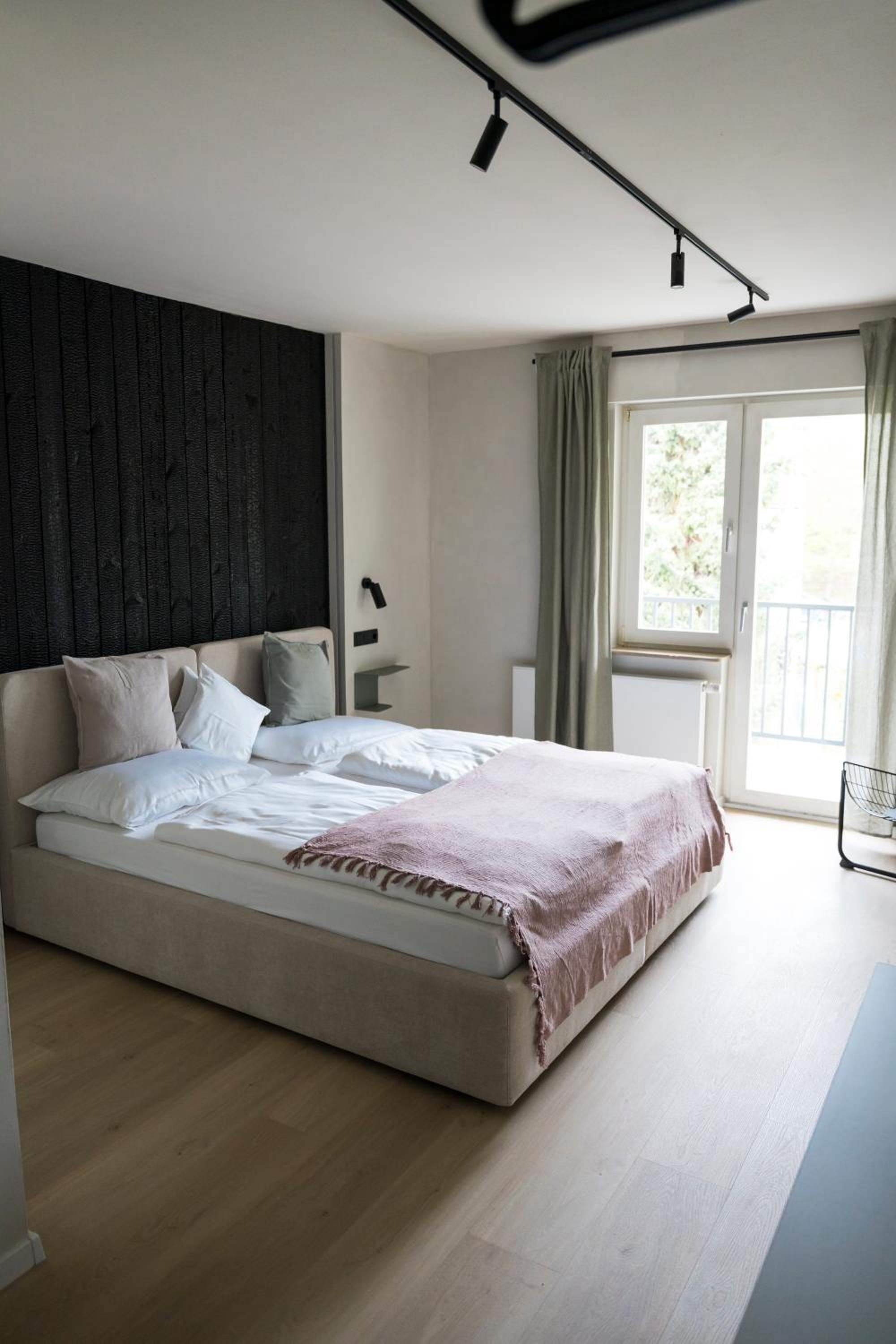 Double Room with Balcony - Photo 38