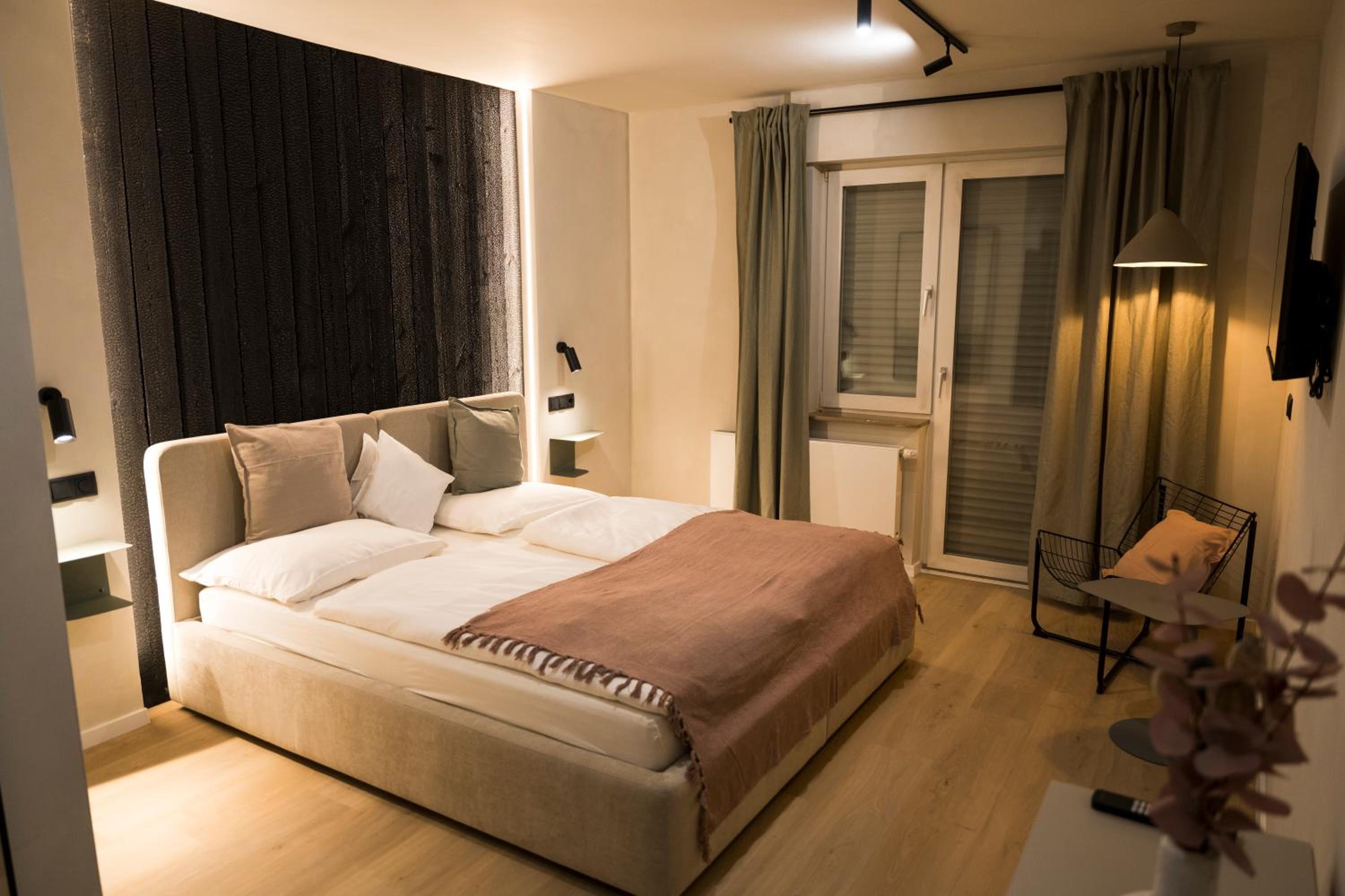 Double Room with Balcony - Photo 37