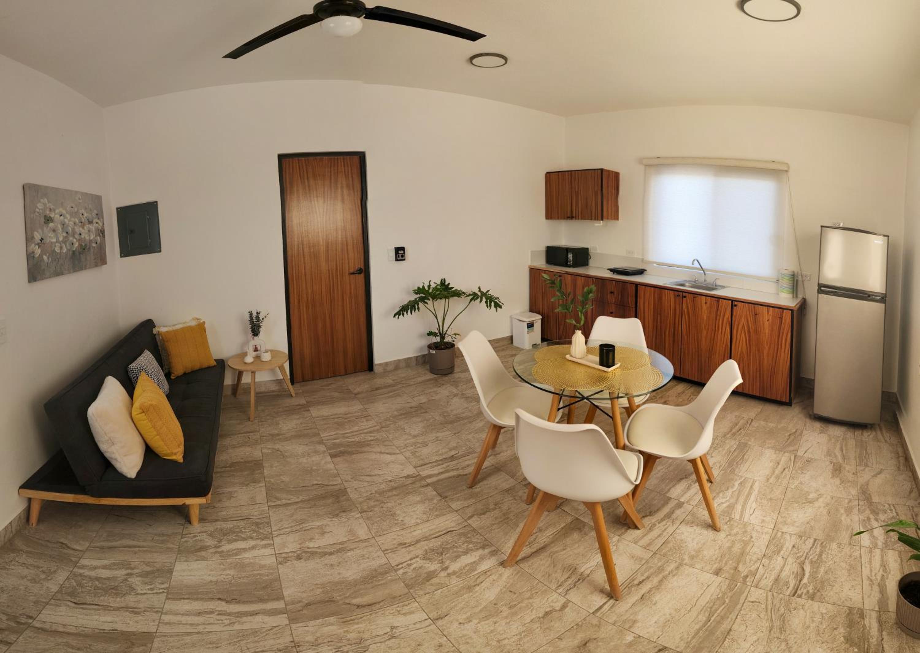 Studio Apartment photo 3