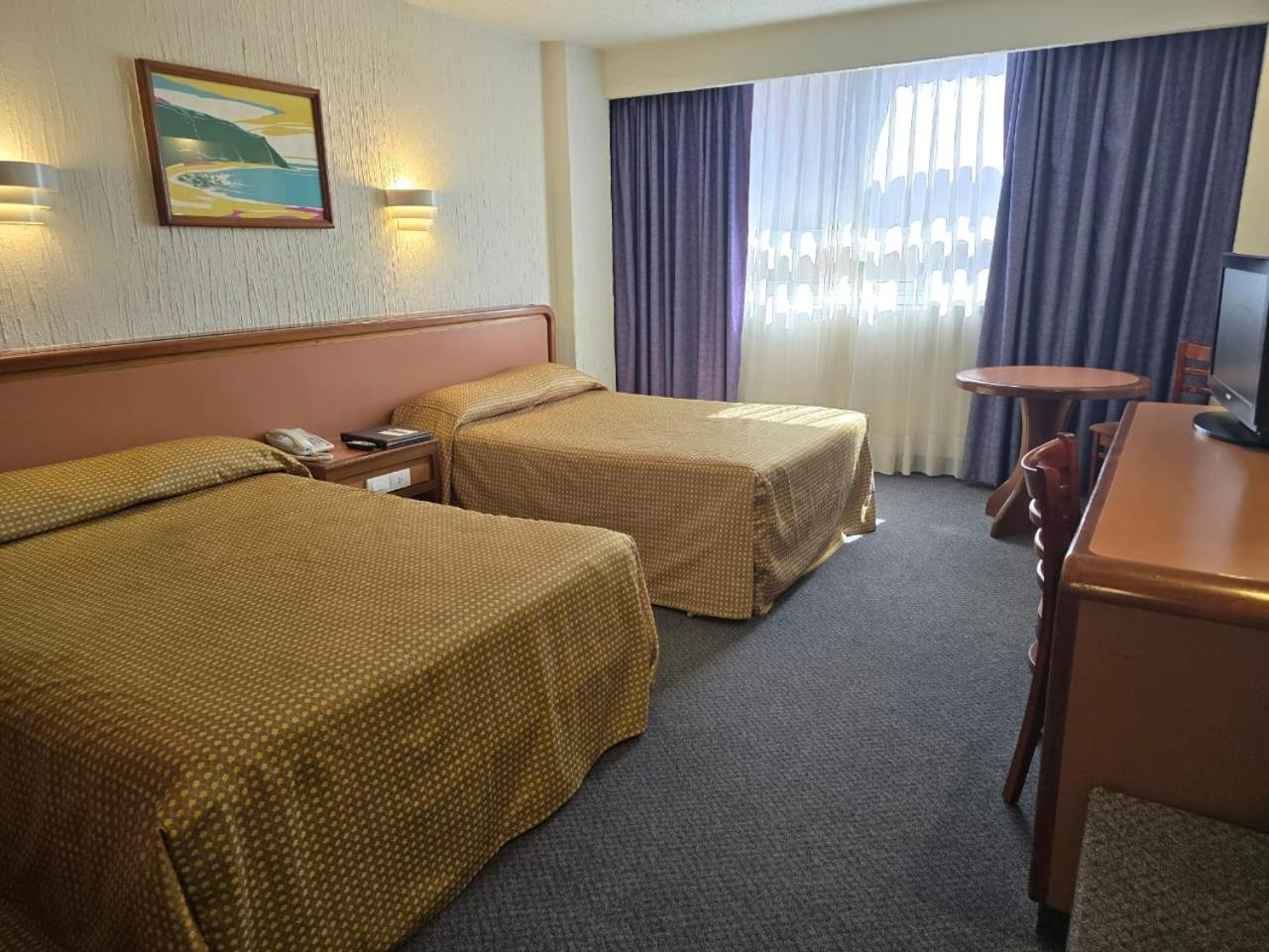 Double Room with Two Double Beds photo 2
