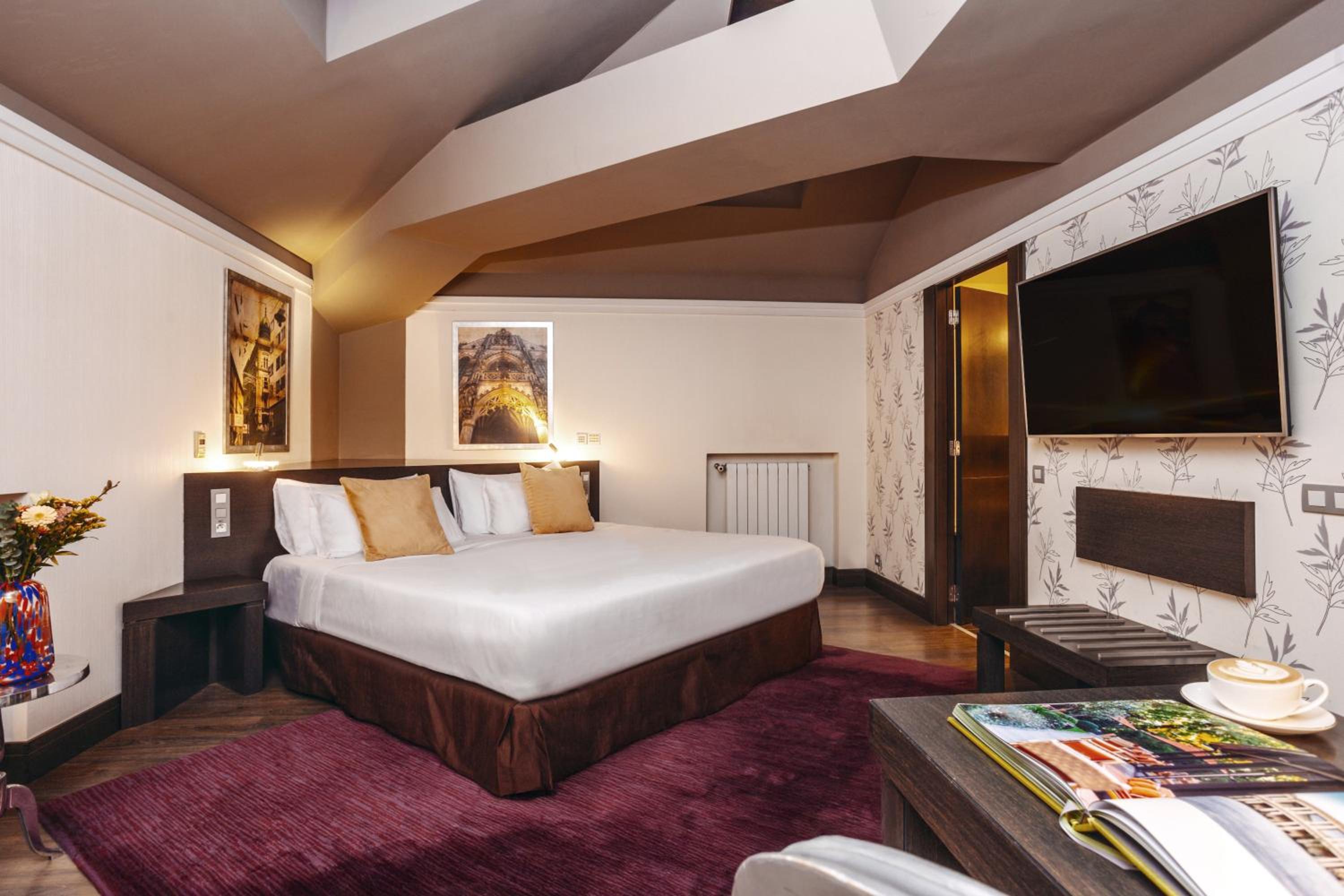 Superior Room on Attic Floor - Photo 5