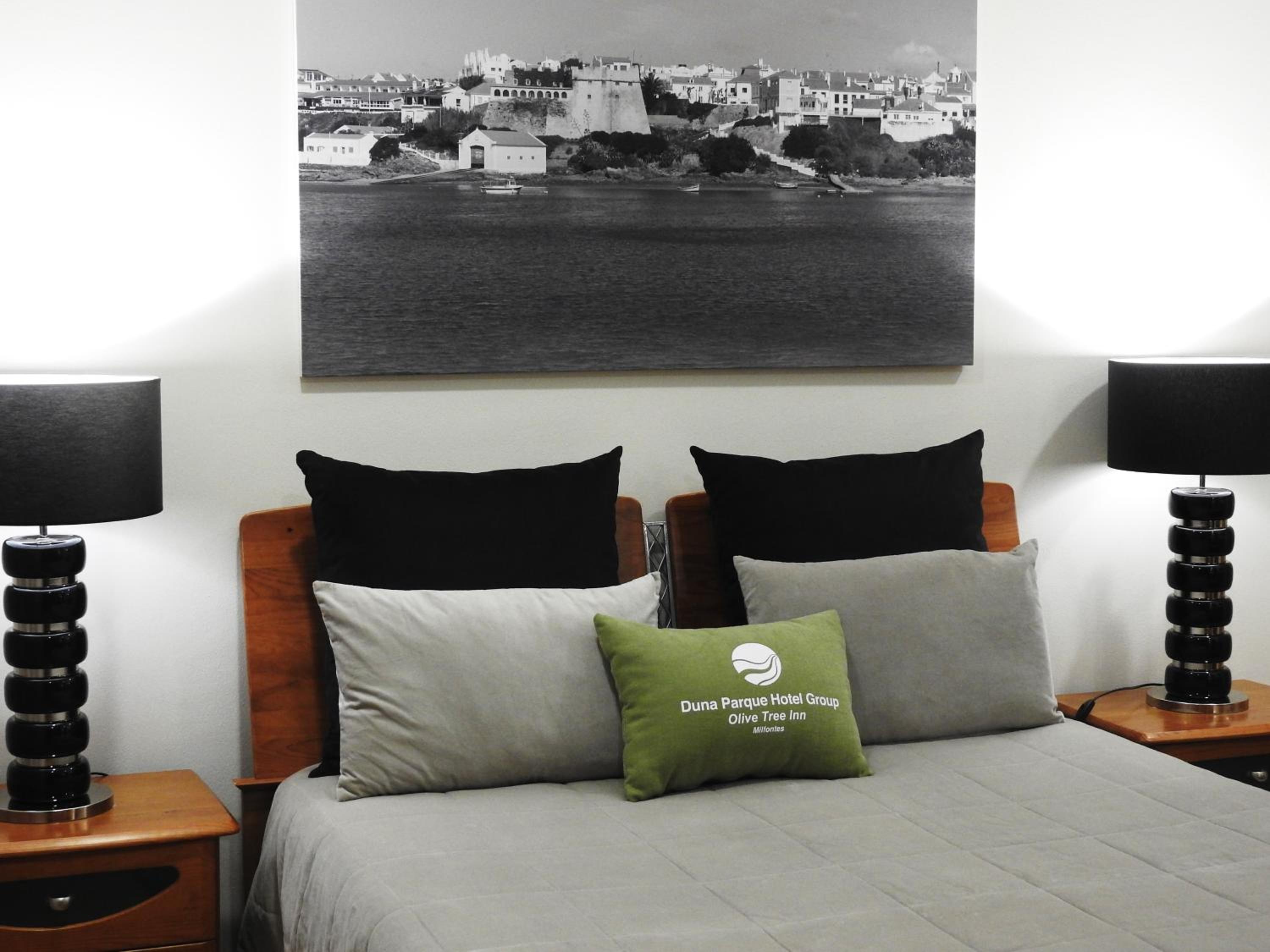Standard Double Room - Photo 12