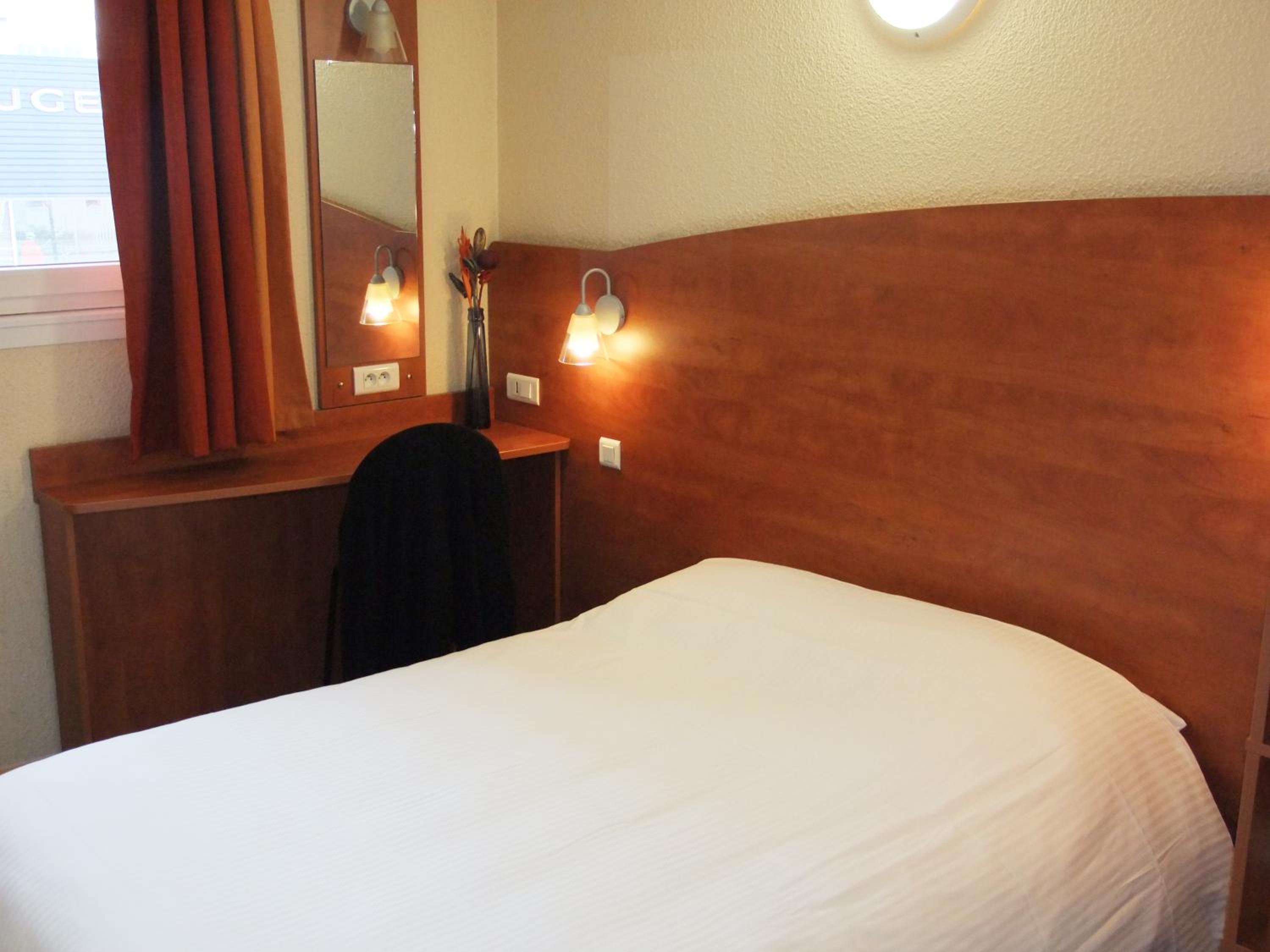 Standard Double Room photo 3