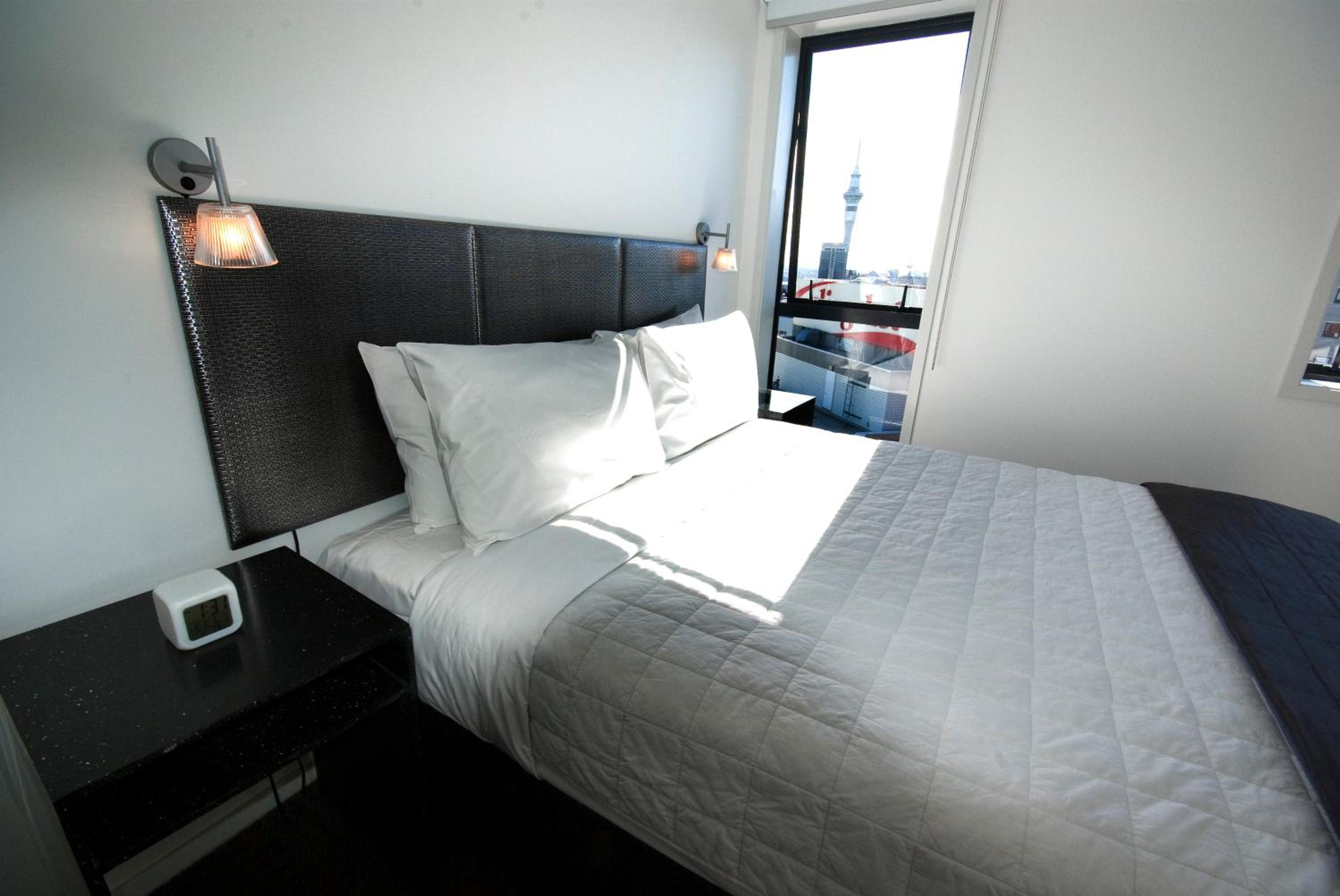One-Bedroom Apartment - Photo 7