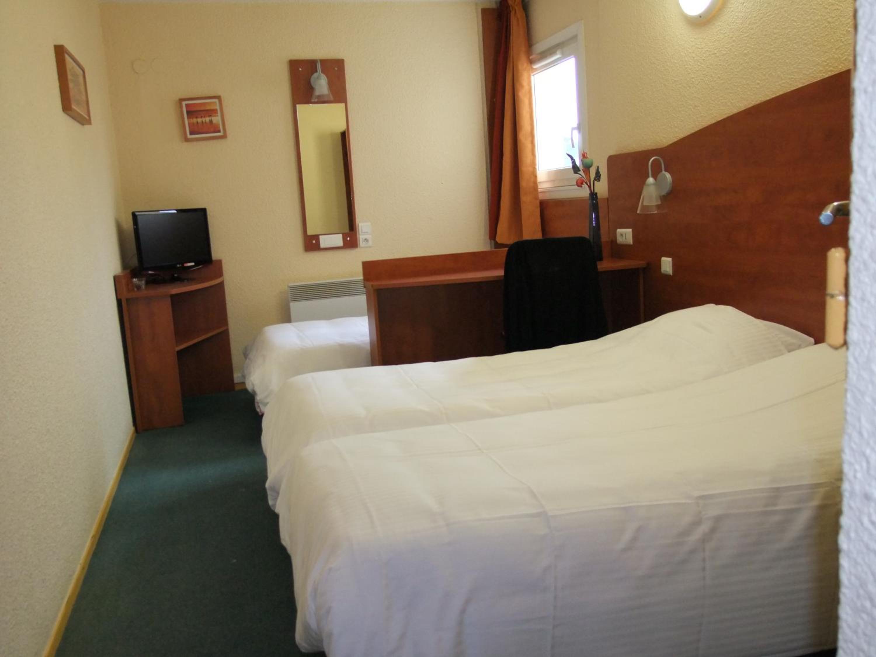 Triple Room (3 Beds) - Photo 1
