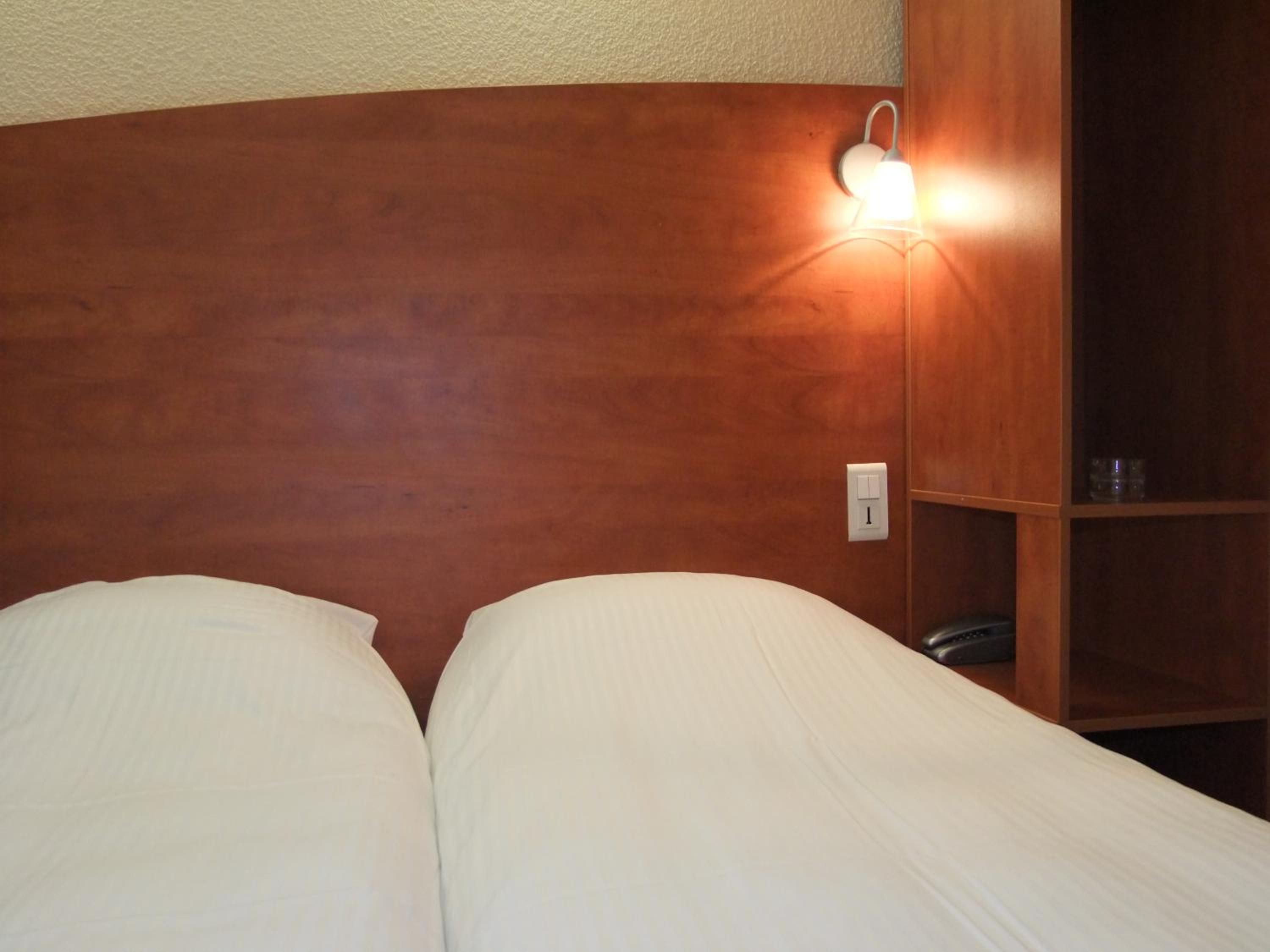 Twin Room - Photo 6