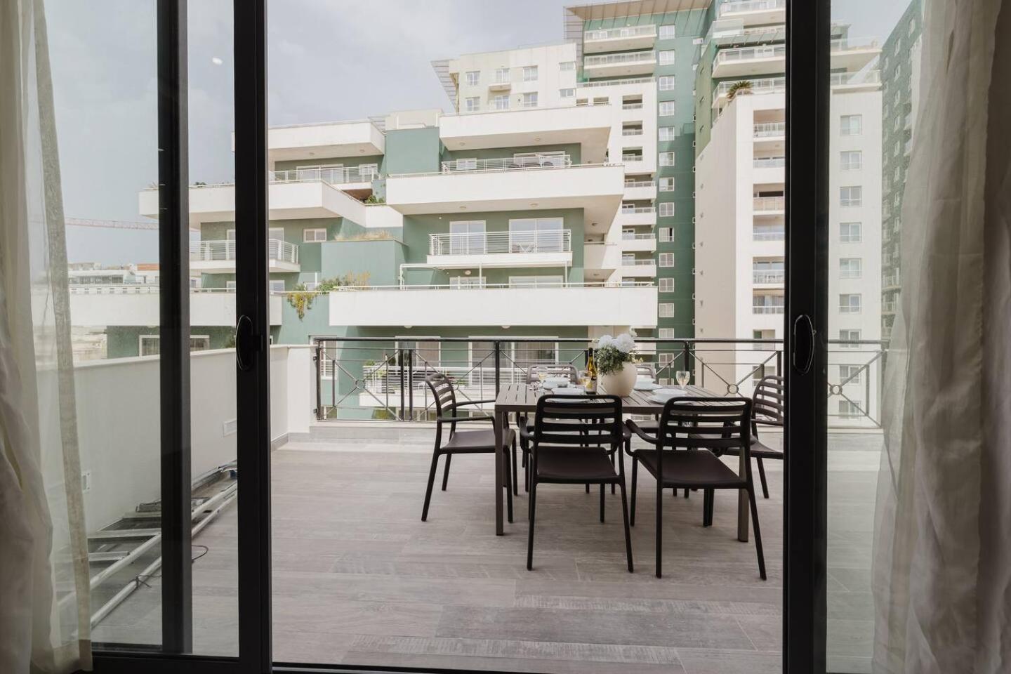 Apartment with Terrace