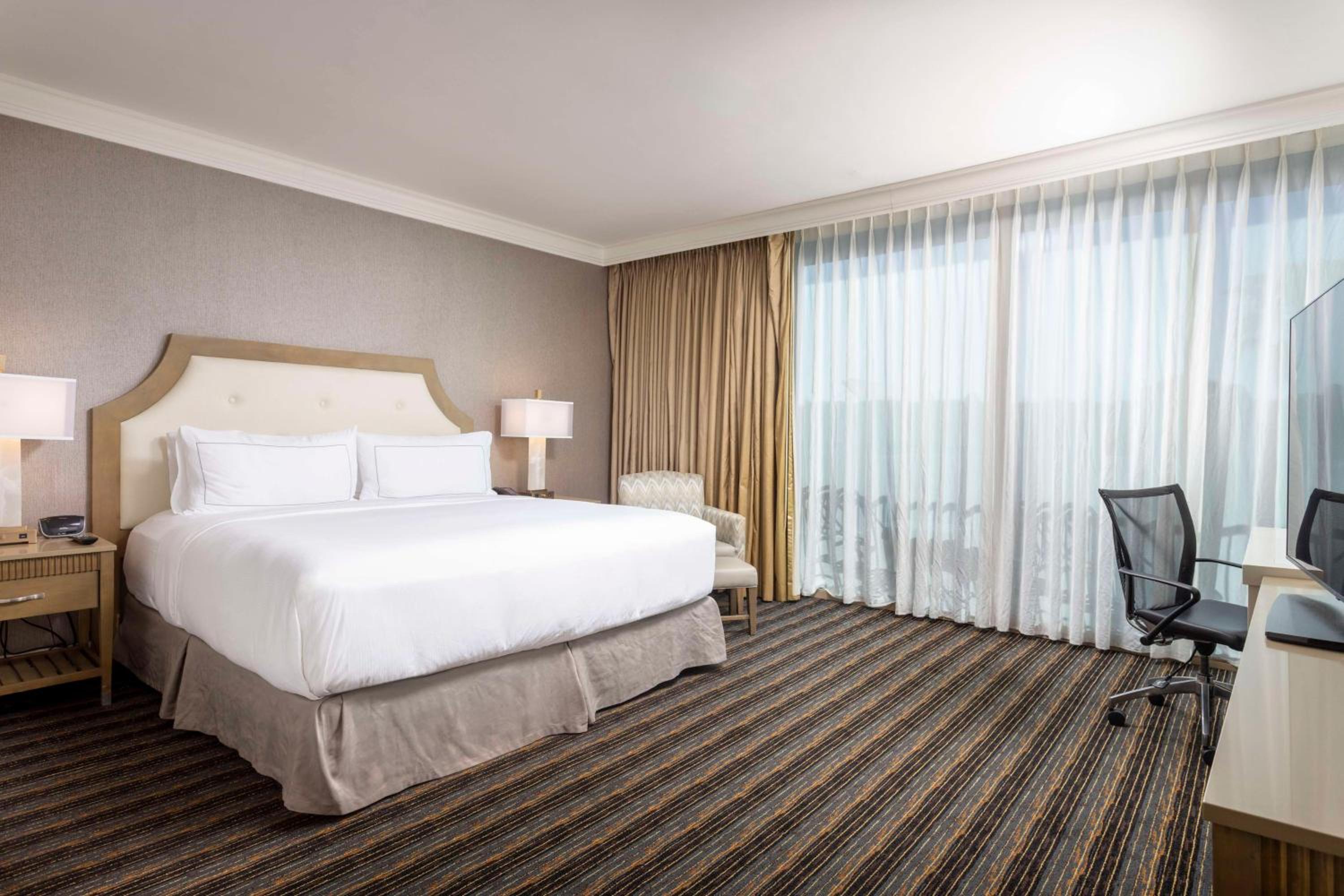 King Room with Balony - Top Floor - Photo 3