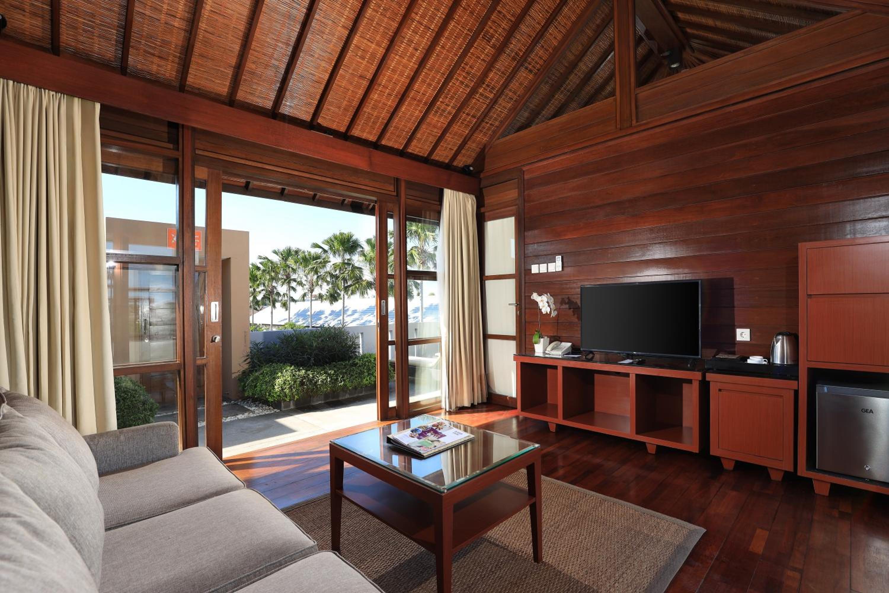 Rooftop Suite - Two-Bedroom - Photo 5