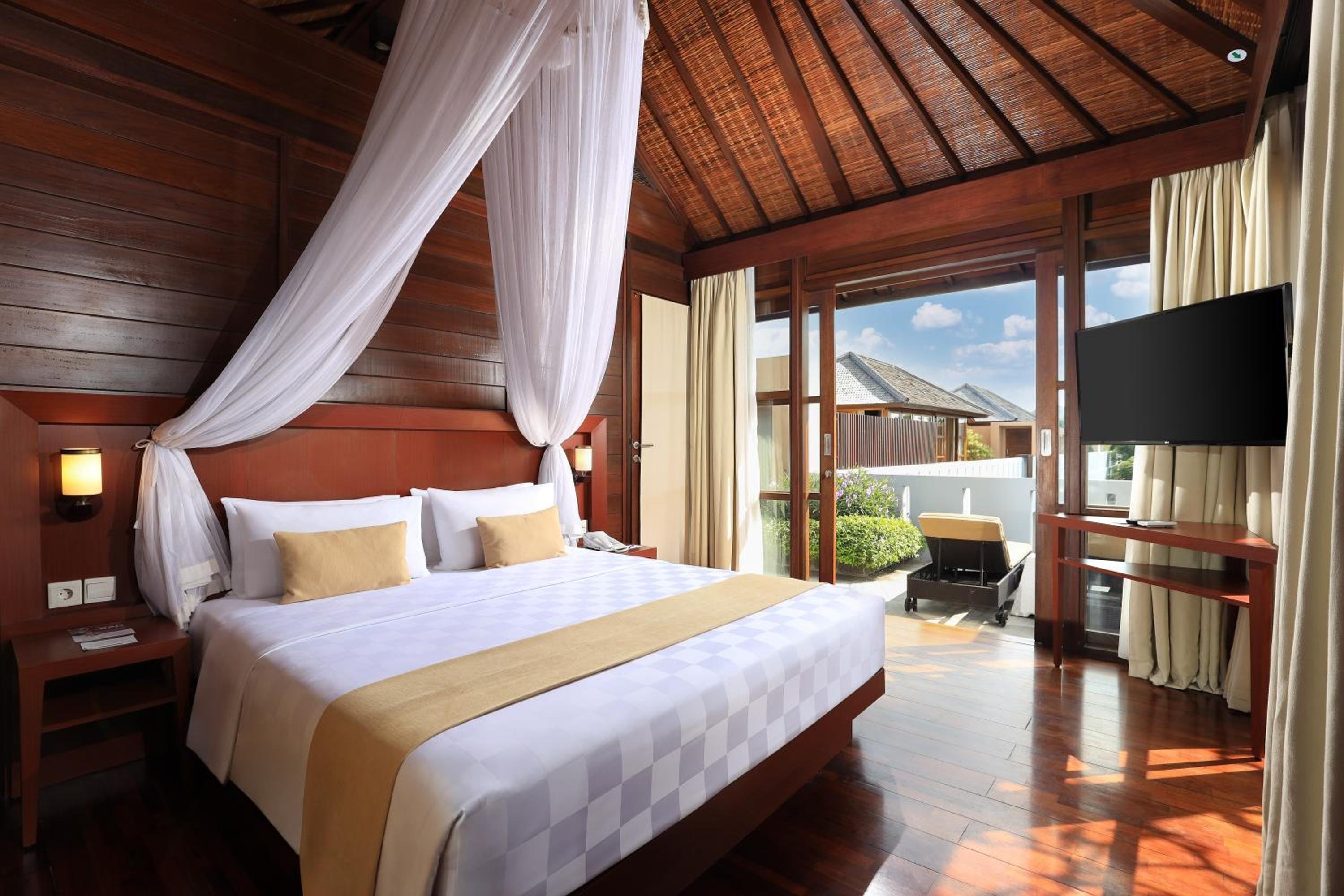 Rooftop Suite - Two-Bedroom - Photo 7