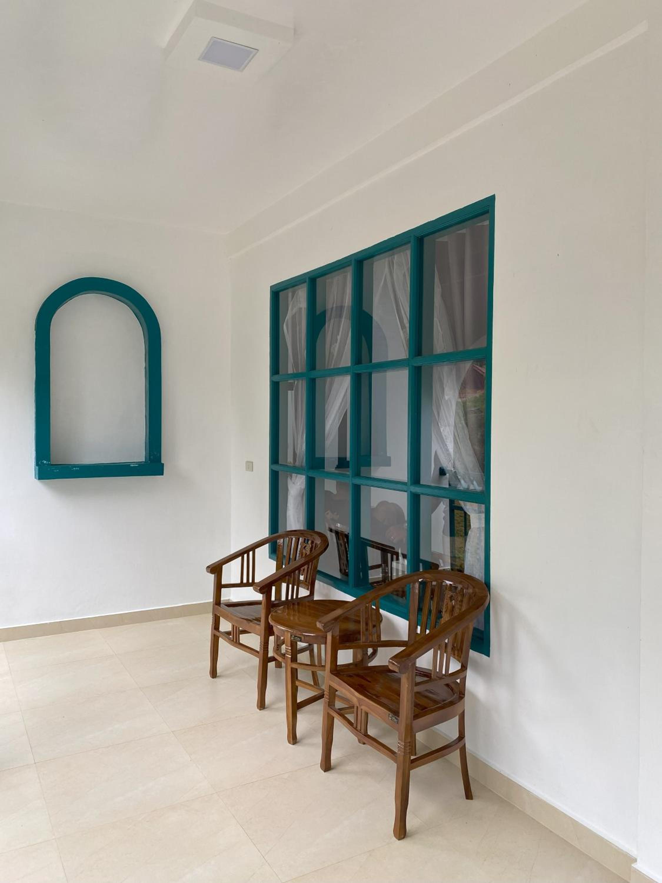 Queen Room with Garden View - Photo 6