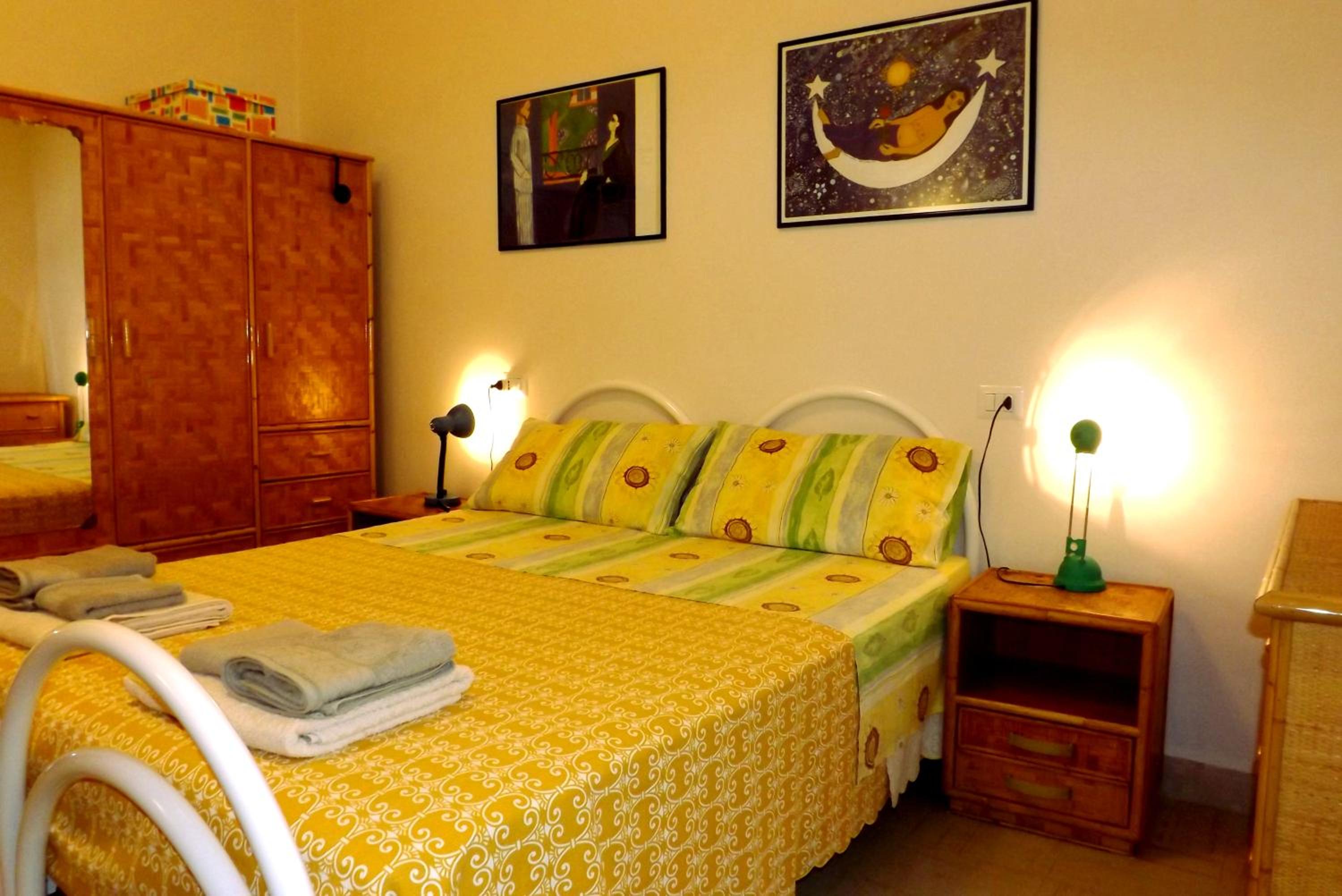 Triple Room With Shared Bathroom