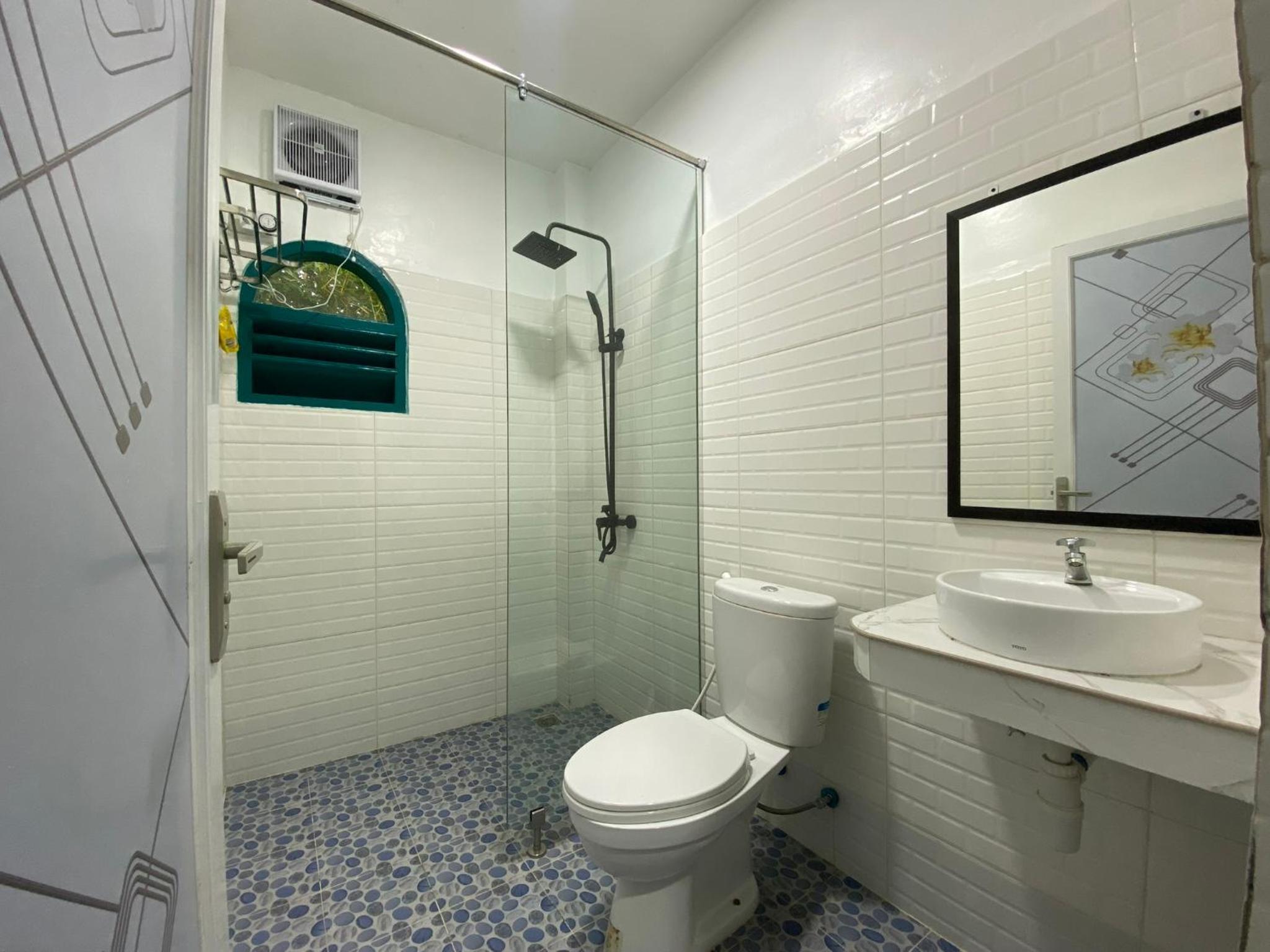 Small Twin Room - Photo 4