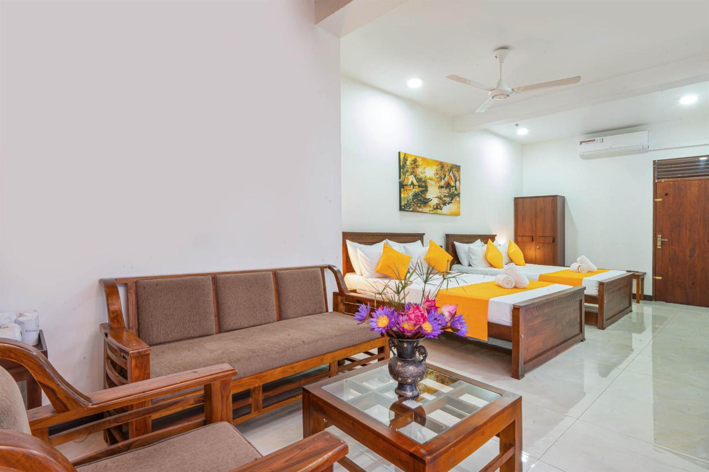 Deluxe Family Room