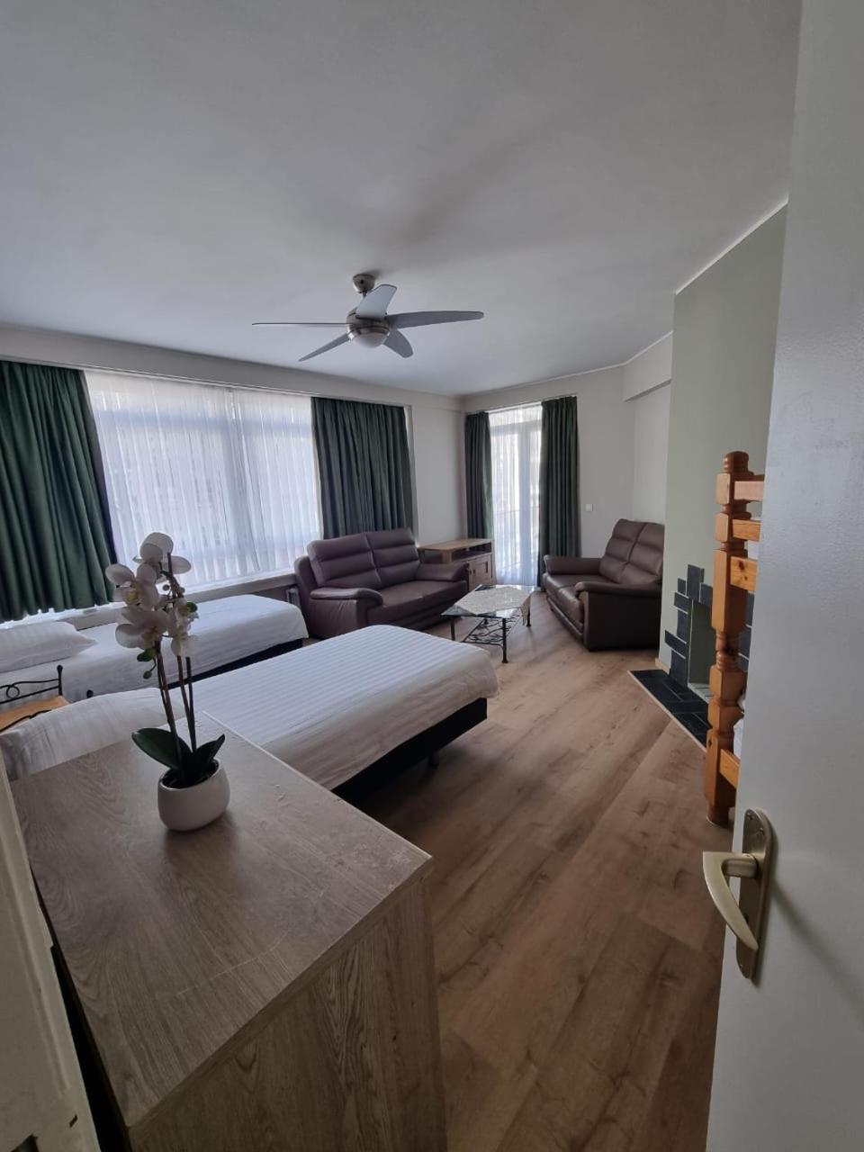 Deluxe Family Suite
