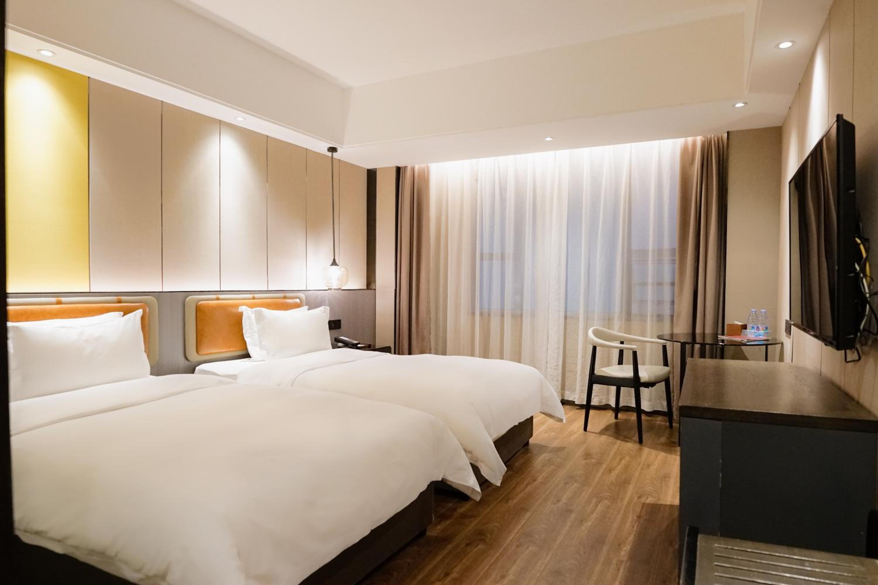 Deluxe Twin Room photo 3