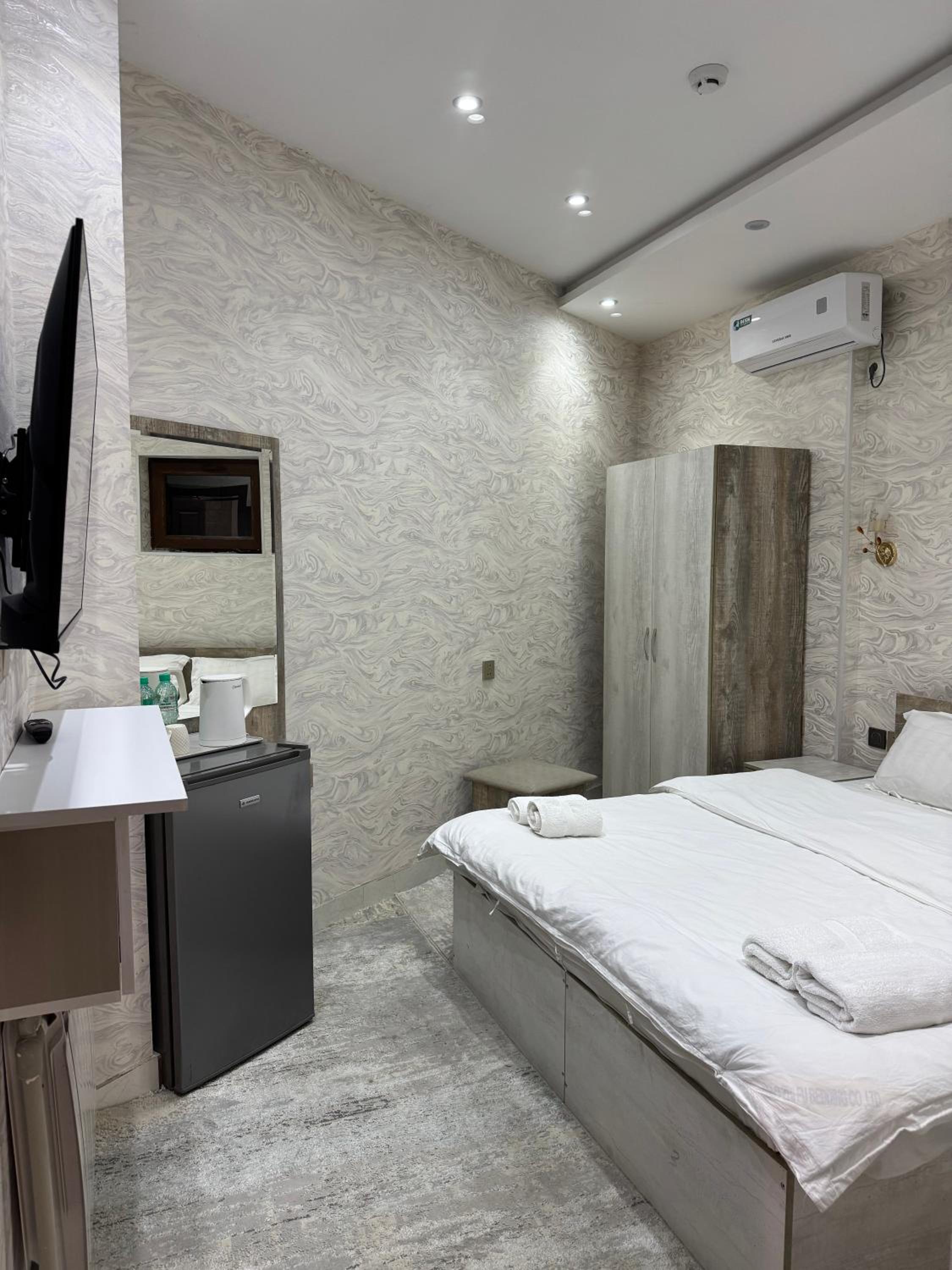 Budget Double Room photo 1