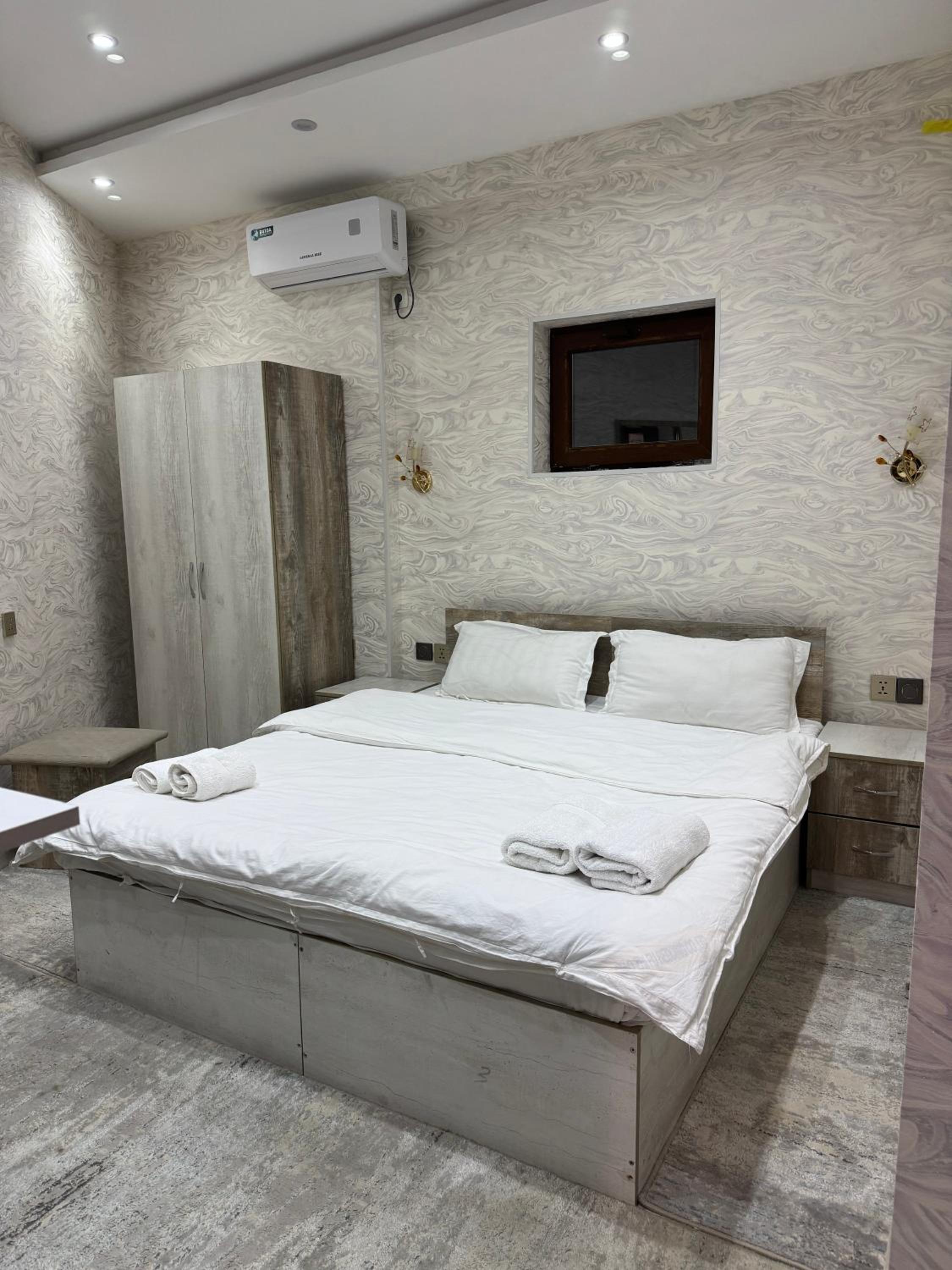 Budget Double Room photo 2