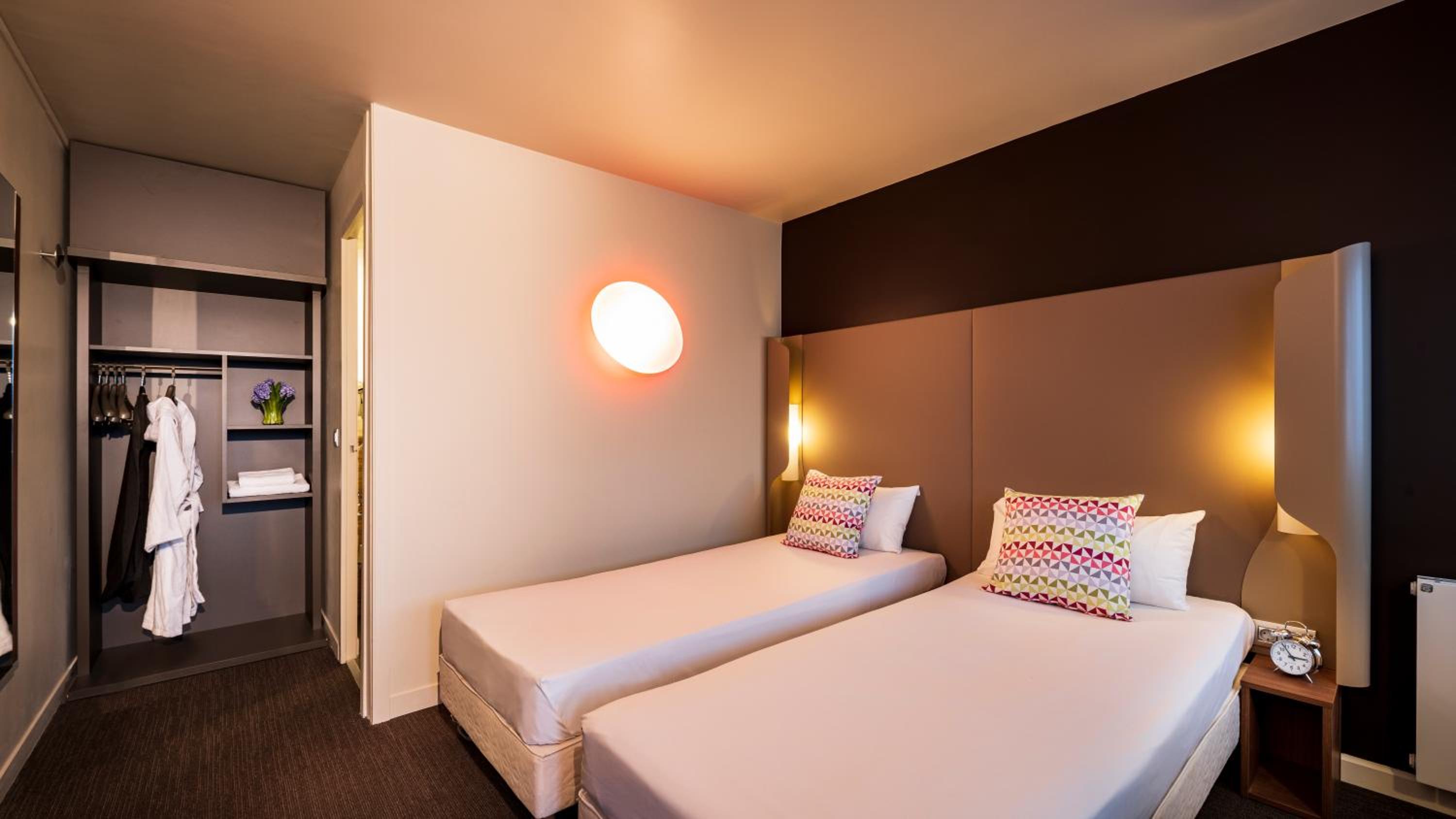 Standard Room - 2 Single Beds - Photo 4