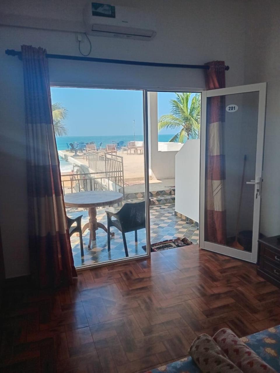 Deluxe Double Room with Sea View - Photo 1