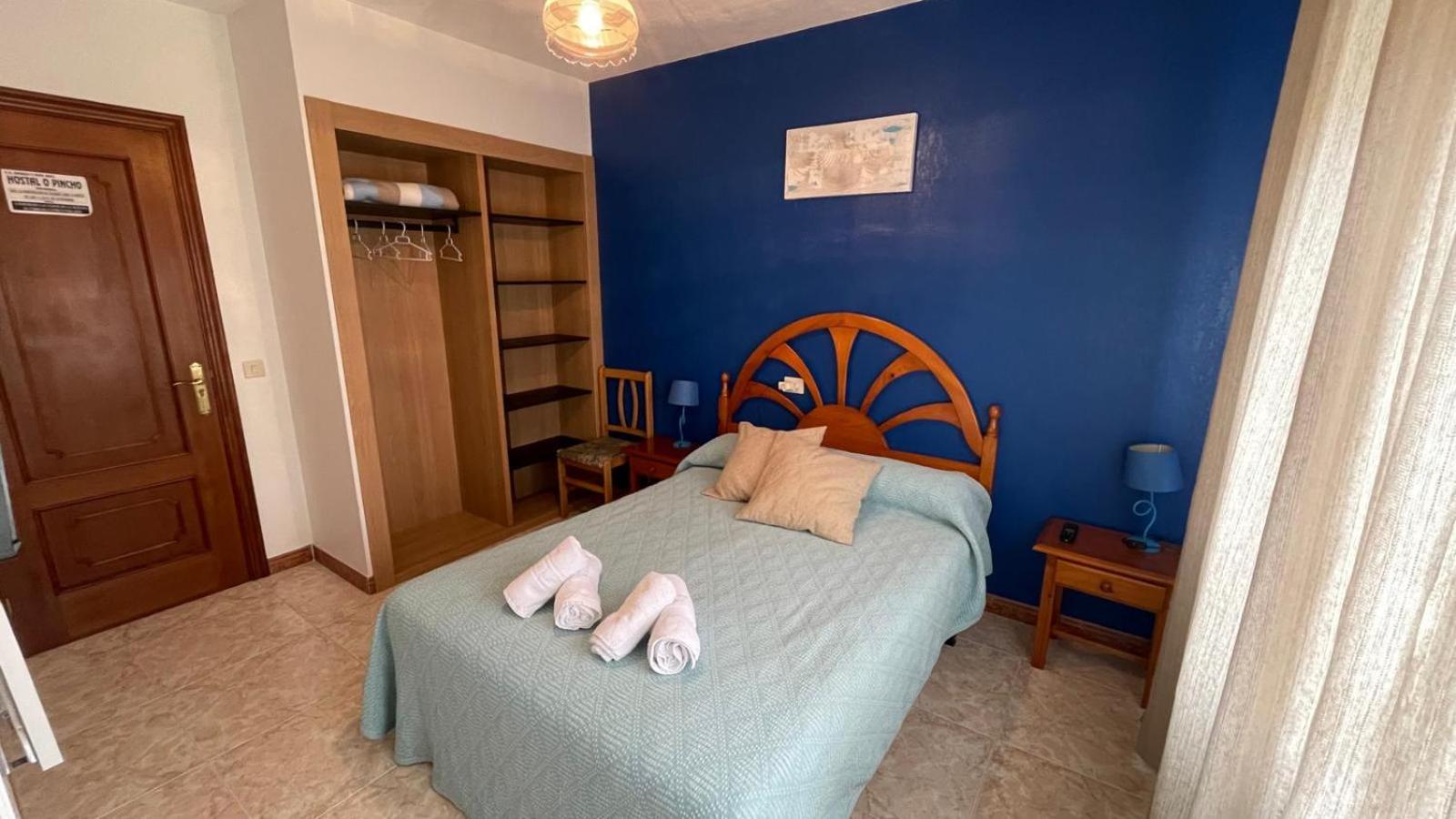 Double or Twin Room - Photo 3