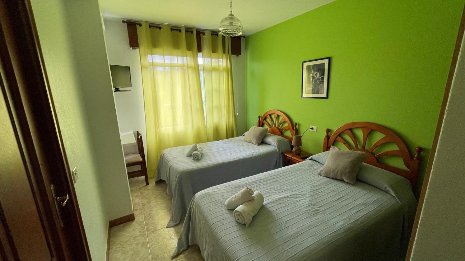 Double or Twin Room - Photo 6