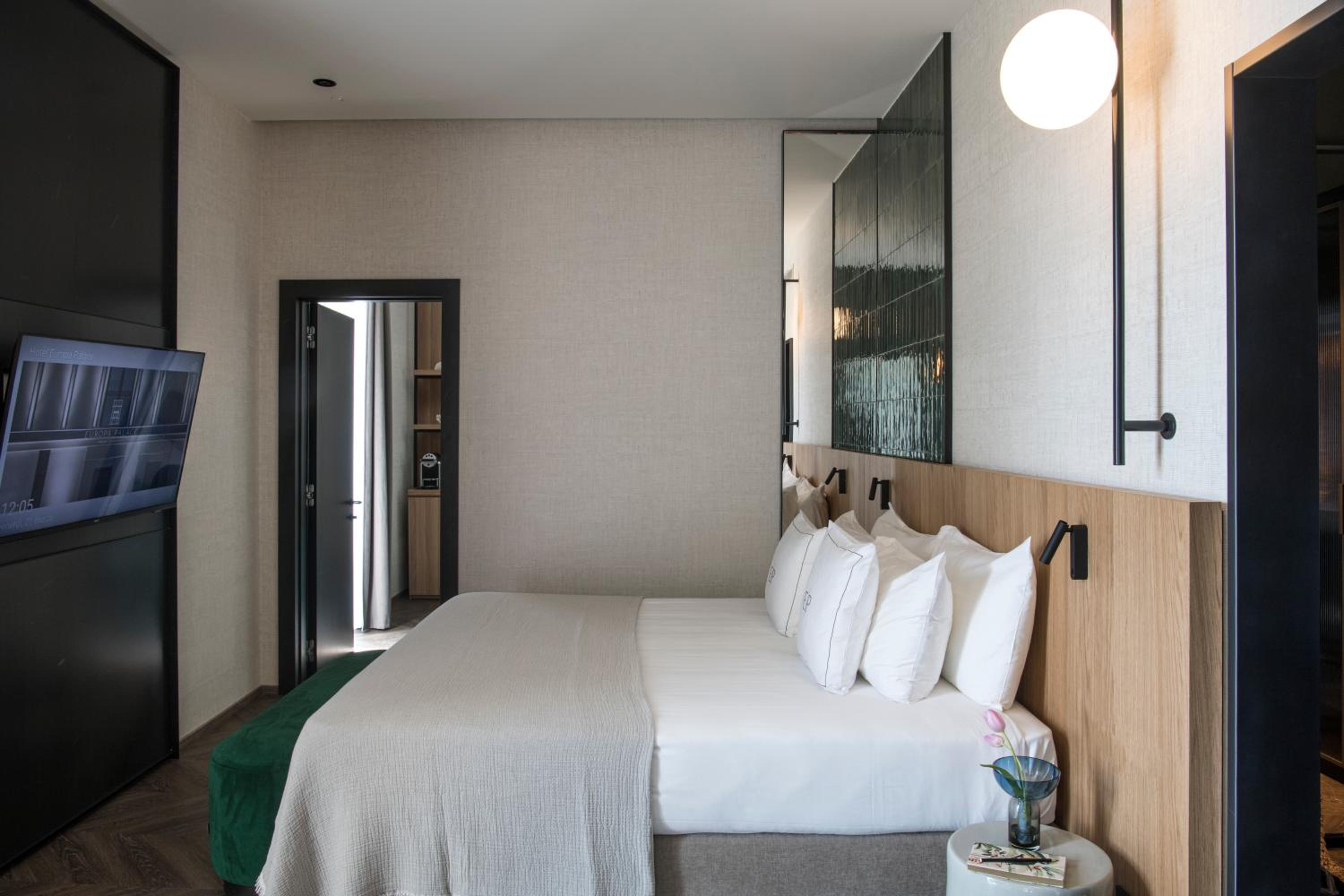 Suite with Garden View - Photo 4
