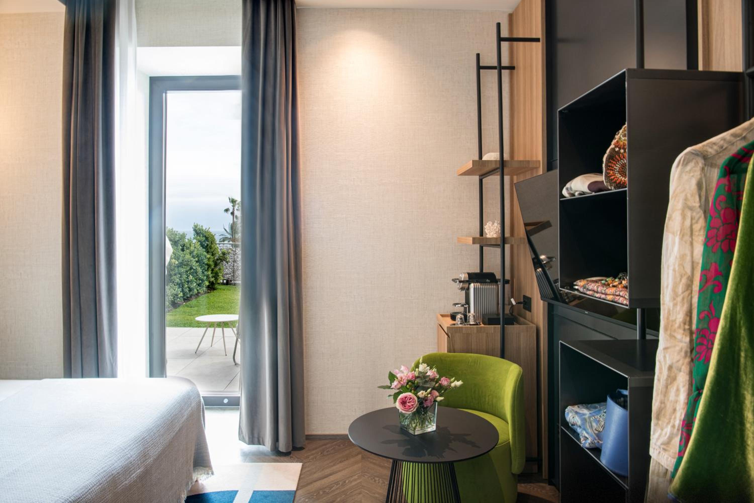 Deluxe Double or Twin Room with Garden View - Photo 1
