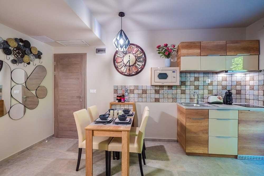 Superior One-Bedroom Apartment with Balcony photo 2