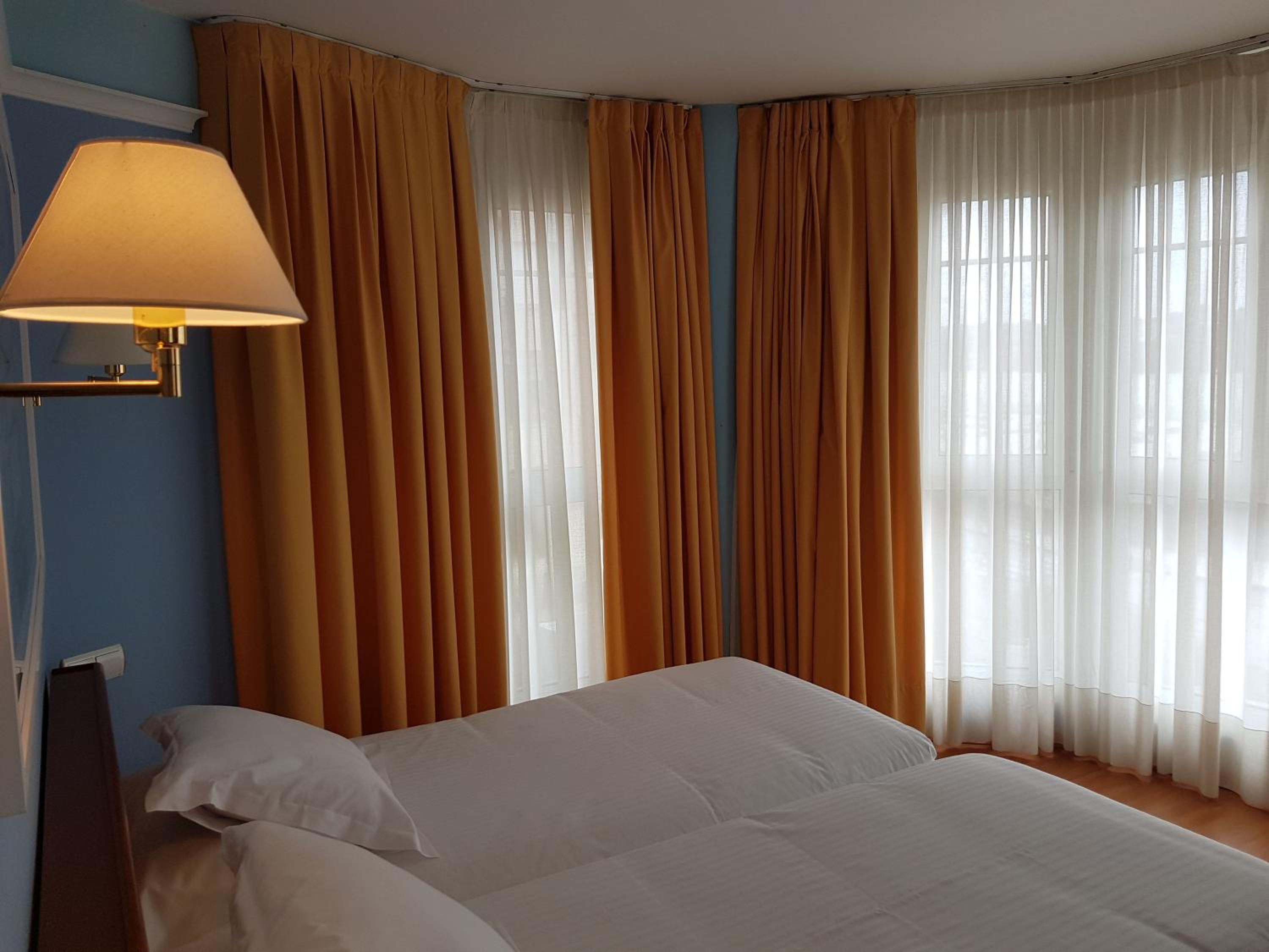 Double or Twin Room with Bay View photo 2
