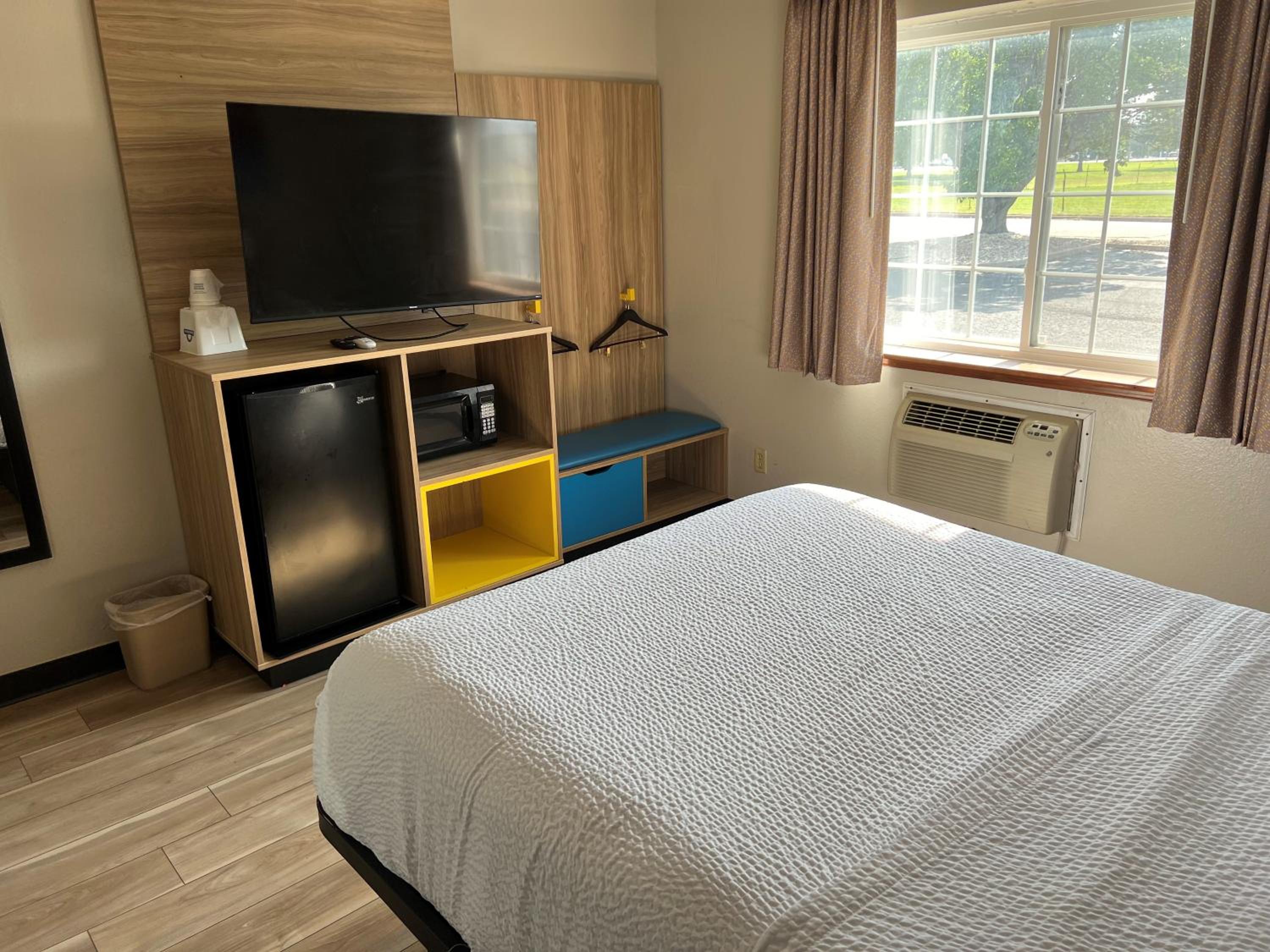 Queen Room - Mobility Accessible/First Floor/Non-Smoking - Photo 6