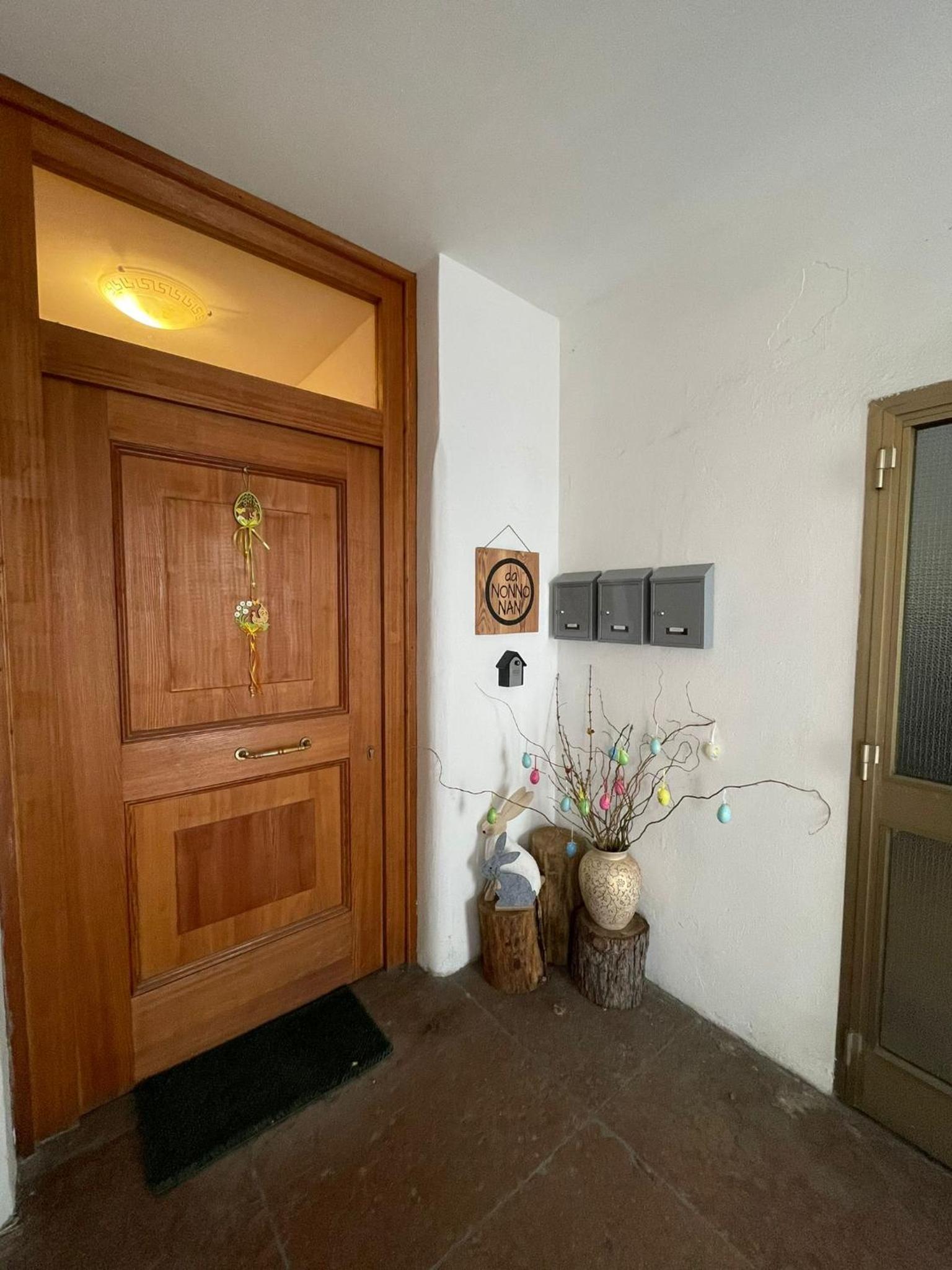 Two-Bedroom Apartment with Mountain View photo 2