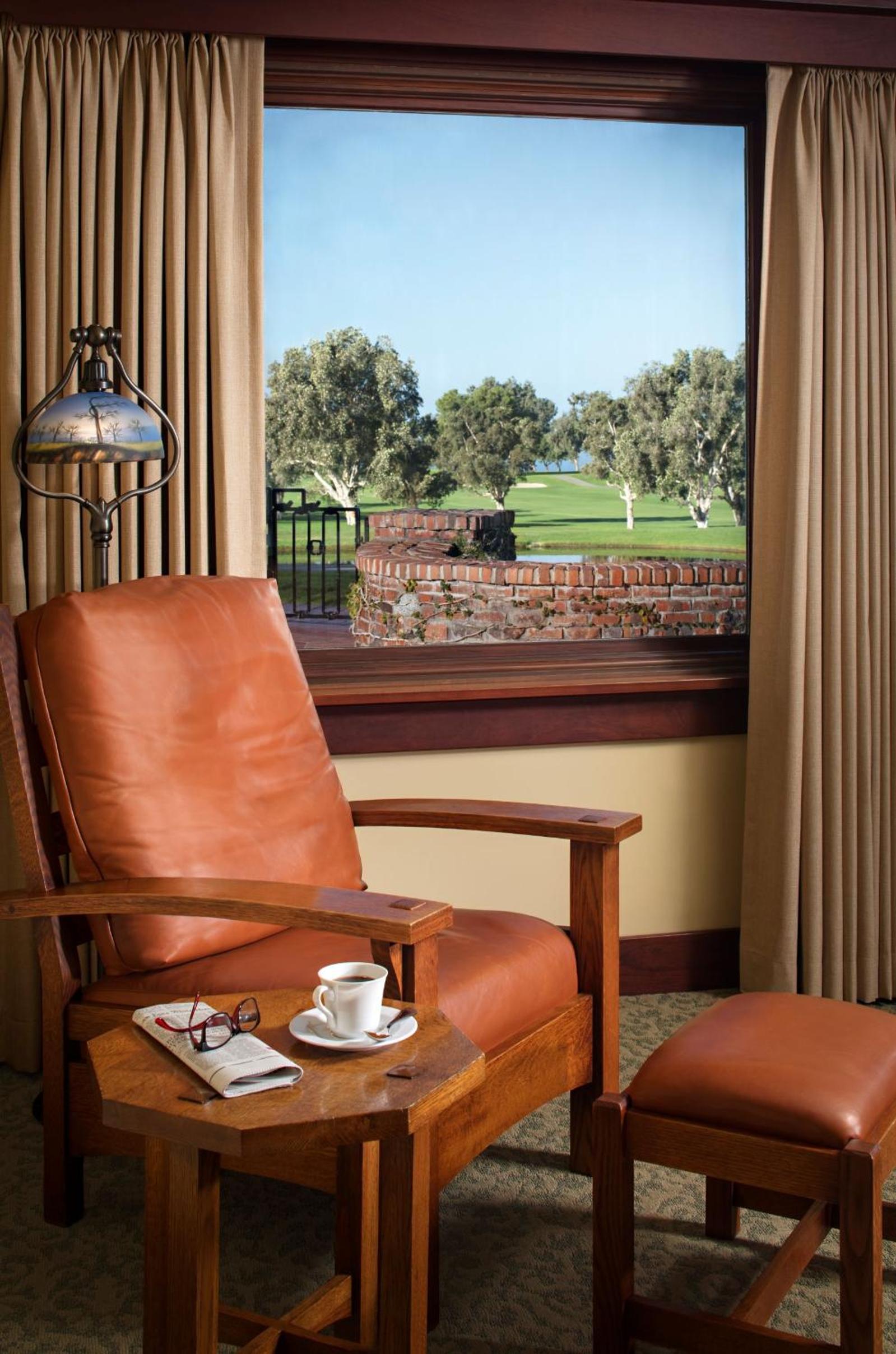 Robinson Room - Photo 3