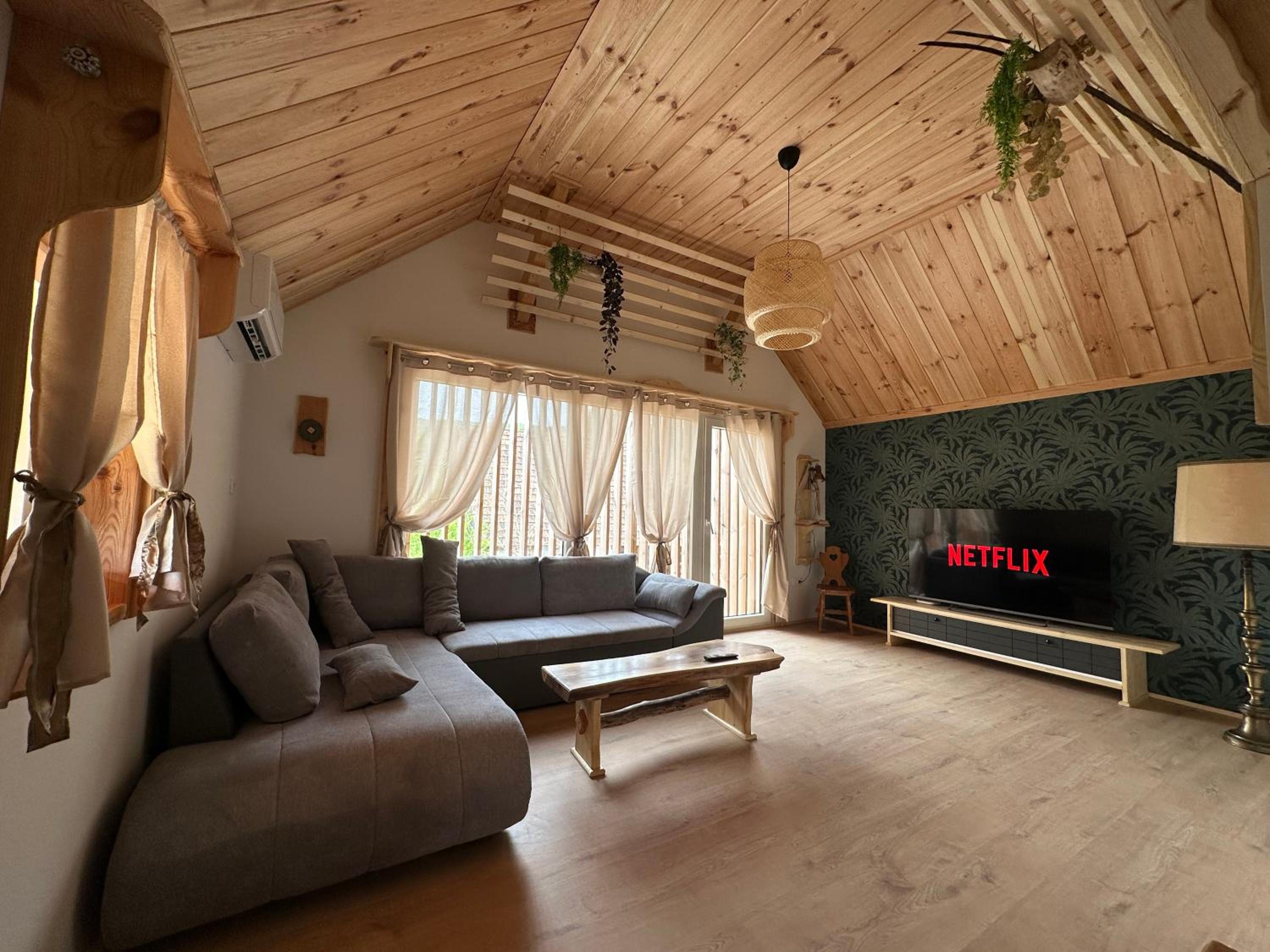 Three-Bedroom Vacation Home  photo 1