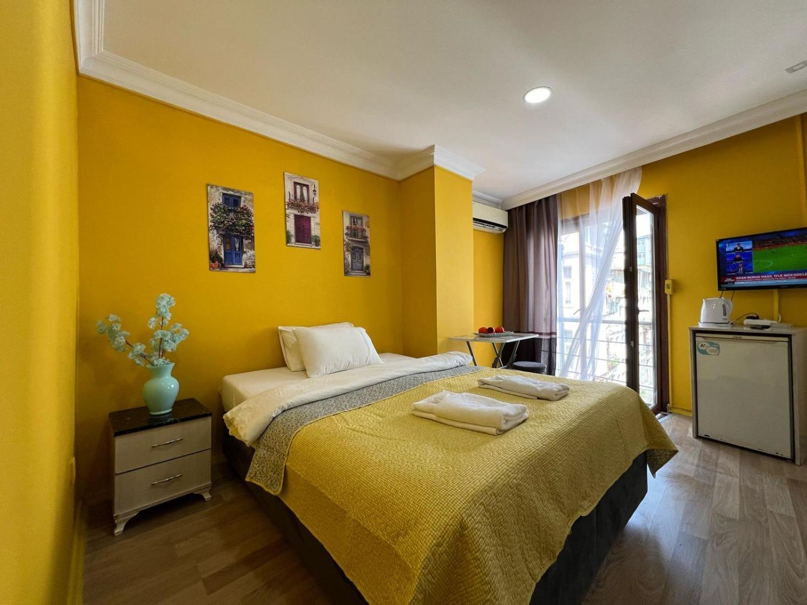 Deluxe Family Room