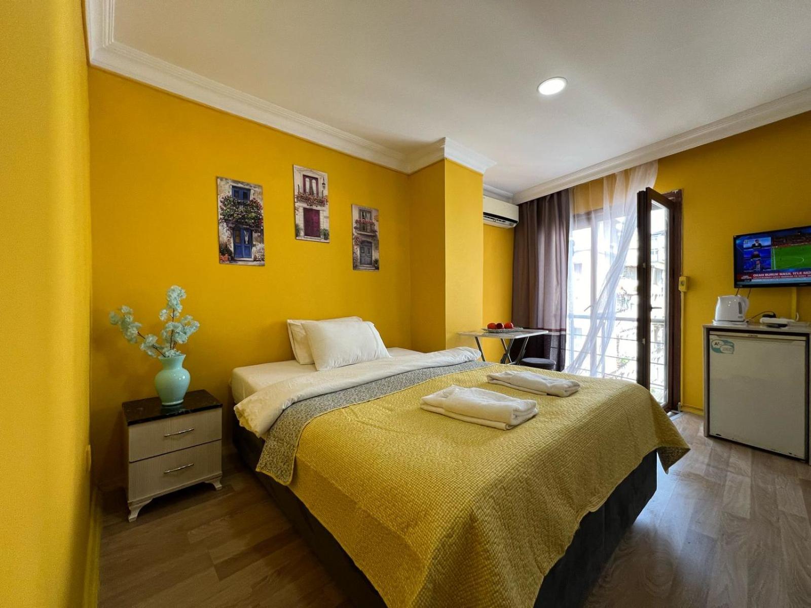 Deluxe Family Room photo 2