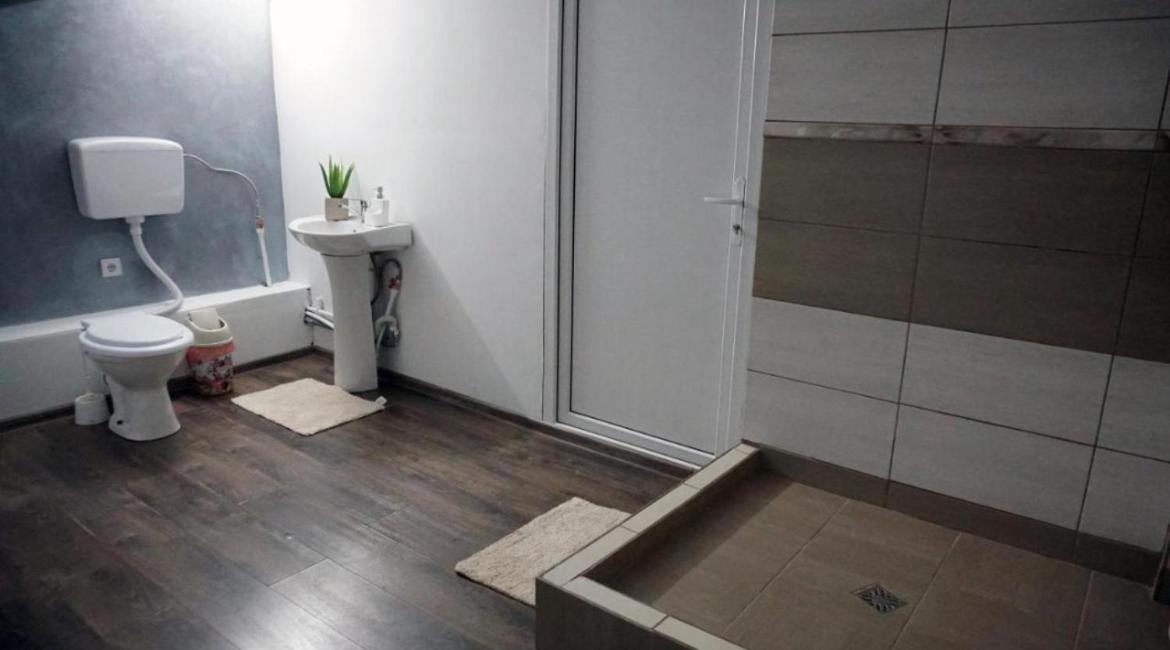 King Room with Balcony photo 2