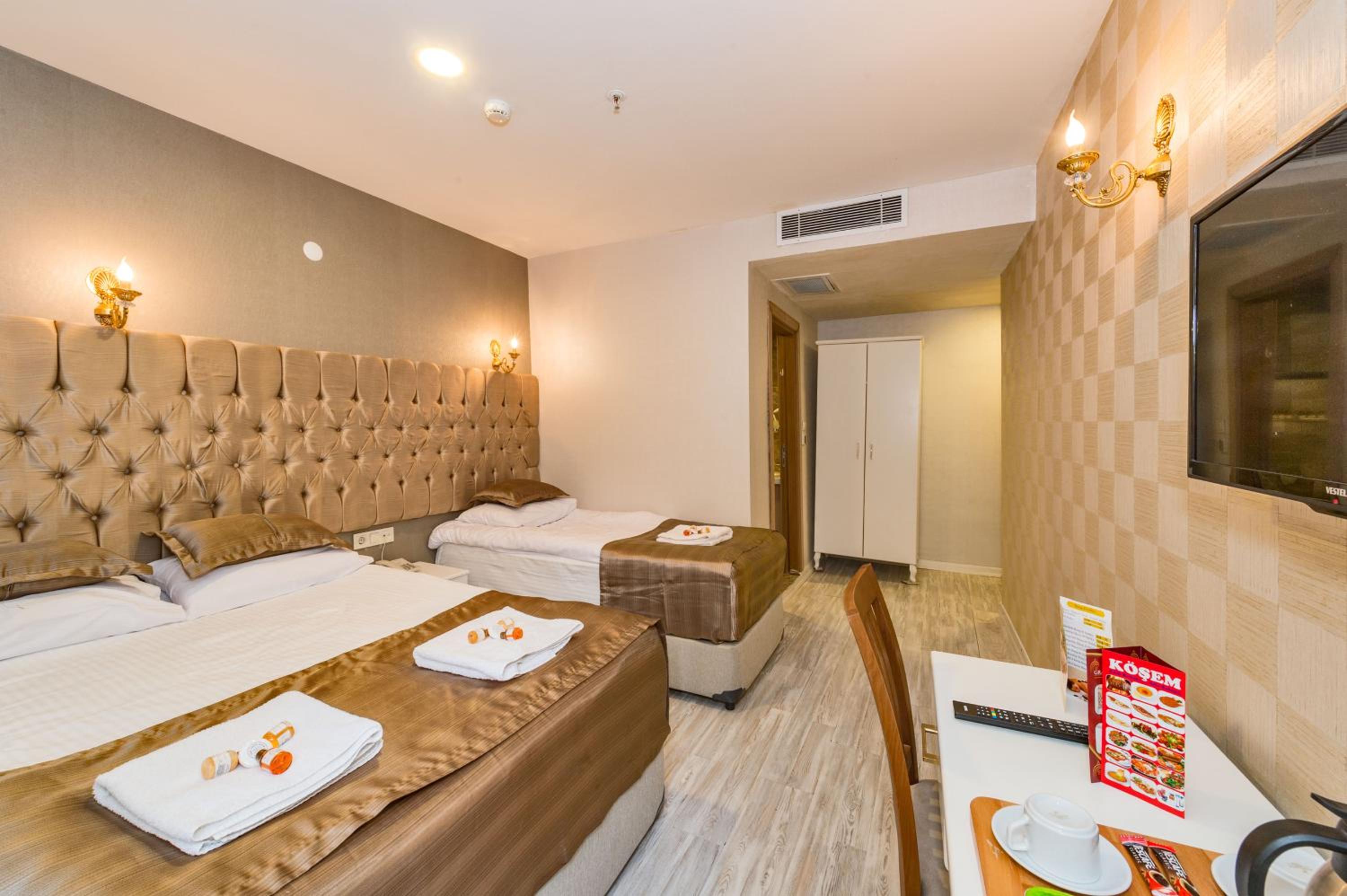 Standard Triple Room photo 3