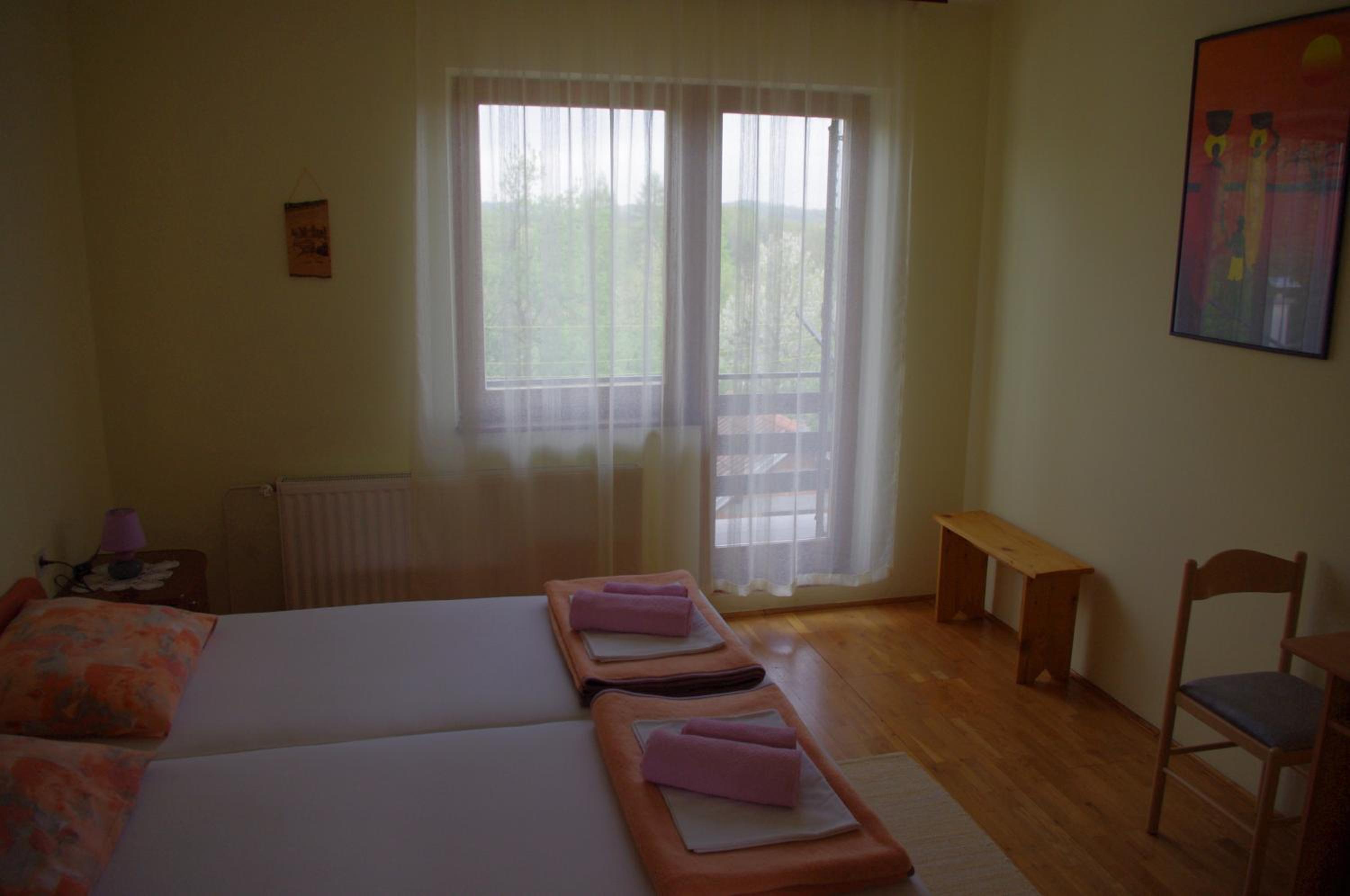Apartment with Balcony - Photo 37