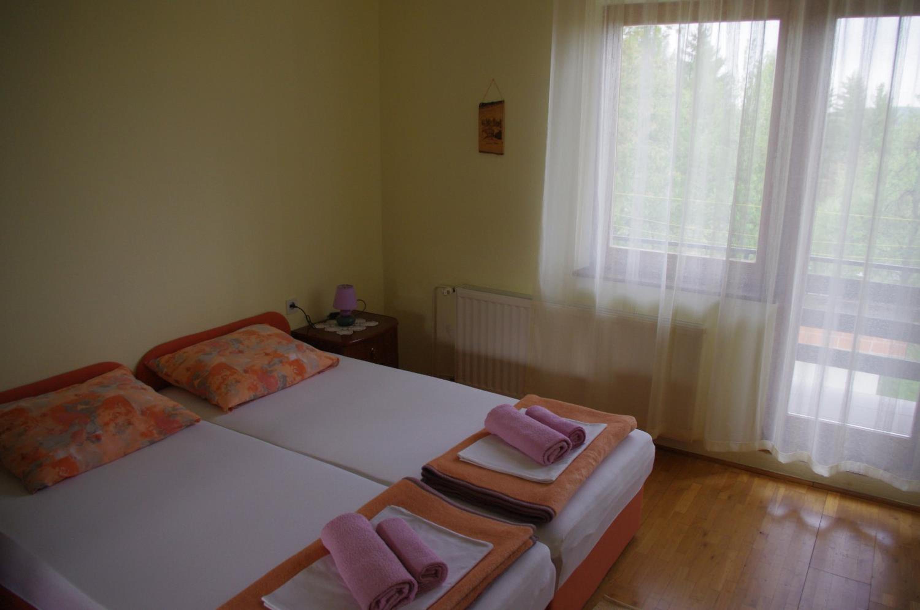 Apartment with Balcony - Photo 38