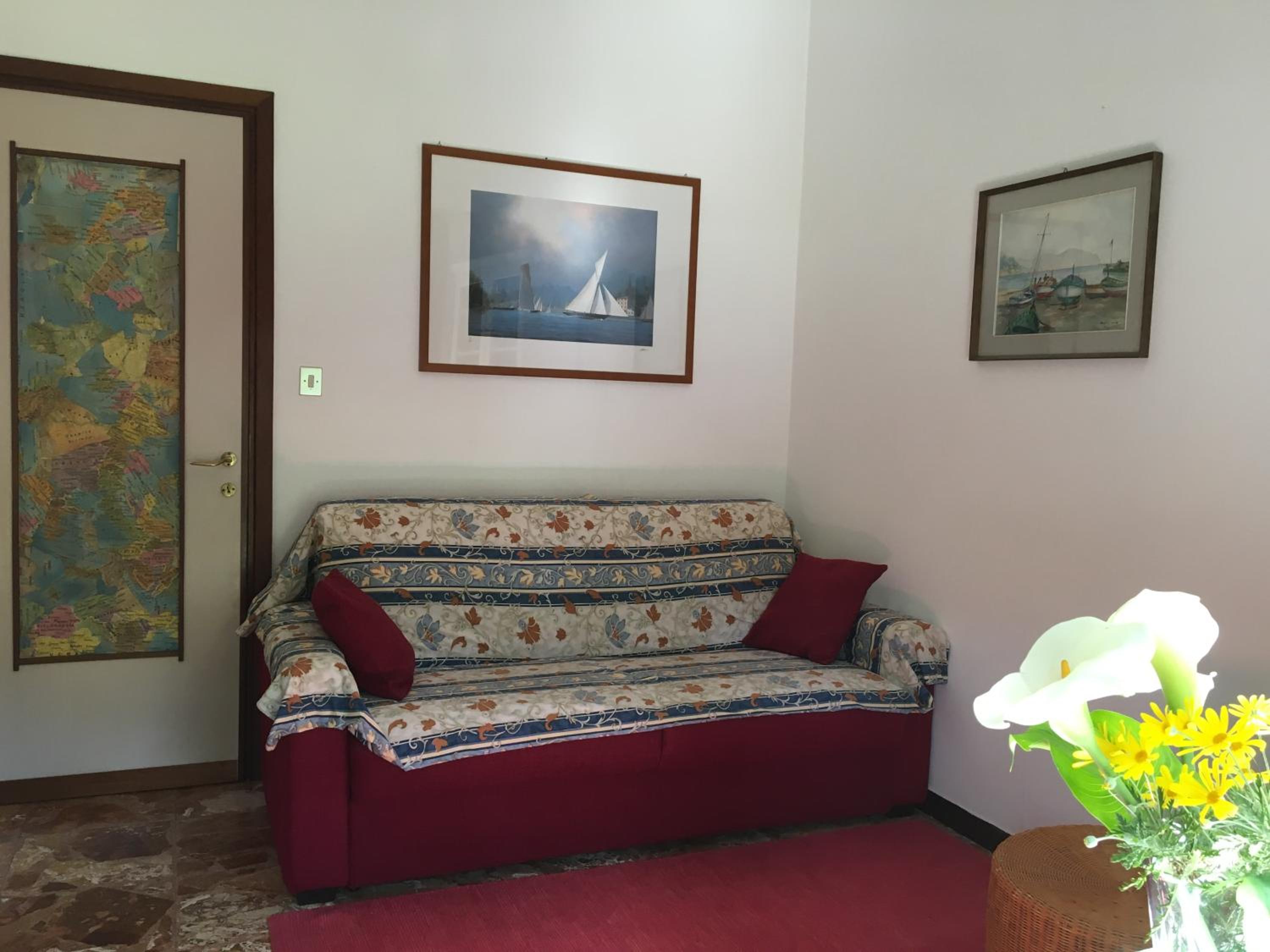 Apartment with Garden View