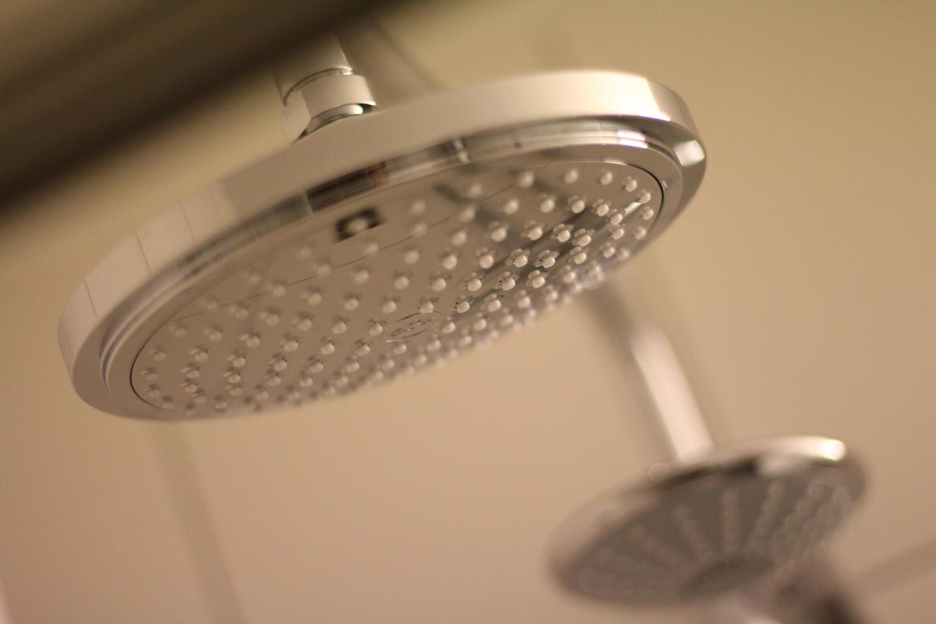 Comfort Double Room with Rain Shower - Photo 3