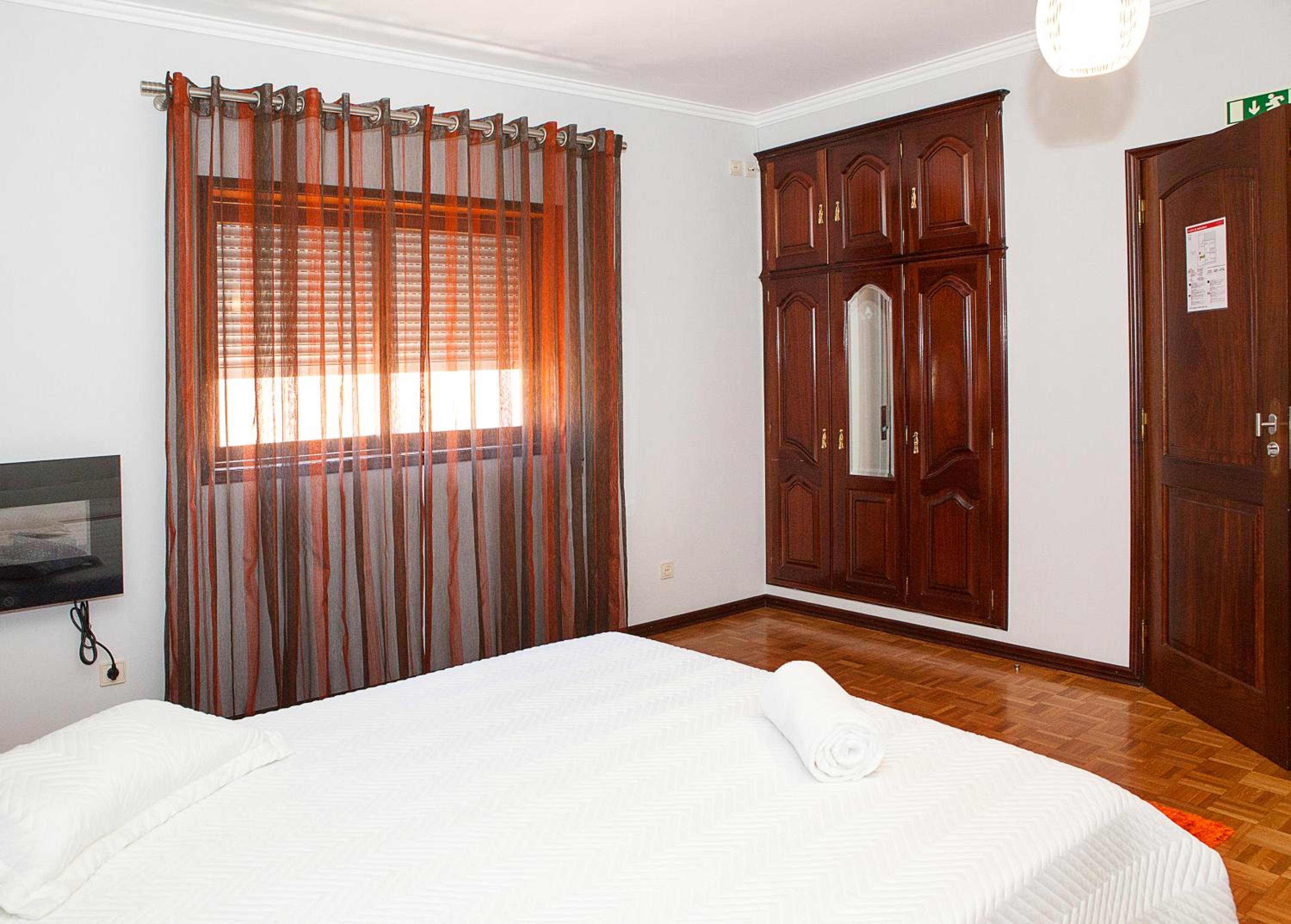 Suite with City View - Photo 4