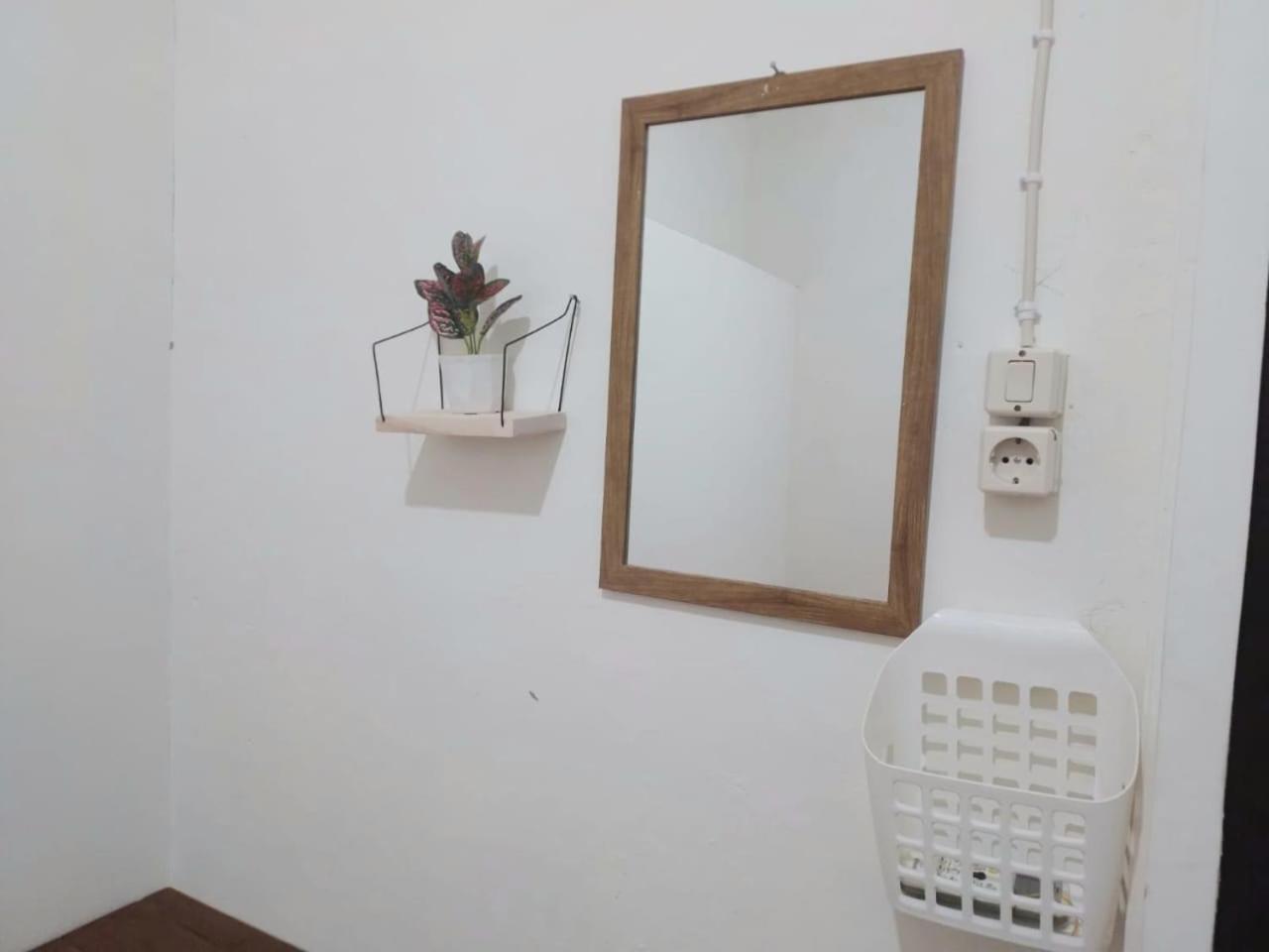 6-Bed Mixed Dormitory Room photo 2